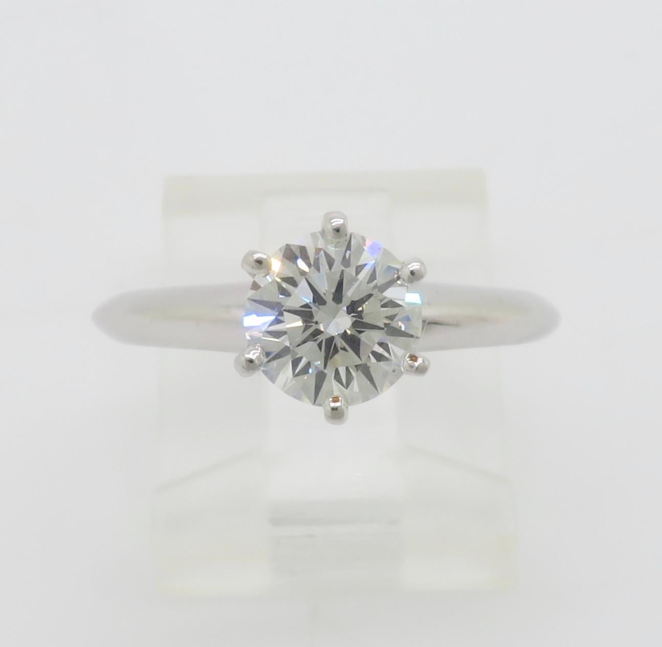 Tiffany & Co. 1.02CT Solitaire in Platin mit Originalpapieren, Box und Tasche im Angebot 8