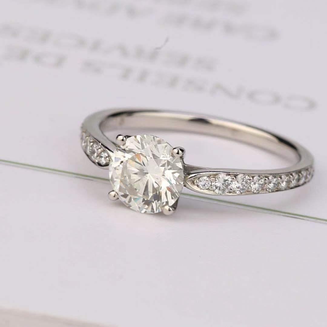 Women's or Men's Tiffany & Co. 1.03 Carat Diamond Platinum Solitaire Engagement Ring