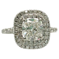 Tiffany
Co. Anello in platino con diamante aureolato a cuscino da 1,03 carati certificati GIA