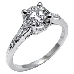 Tiffany & Co. 1.05 Carat E/VS1 Round Brilliant and Baguette Diamond Plat Ring