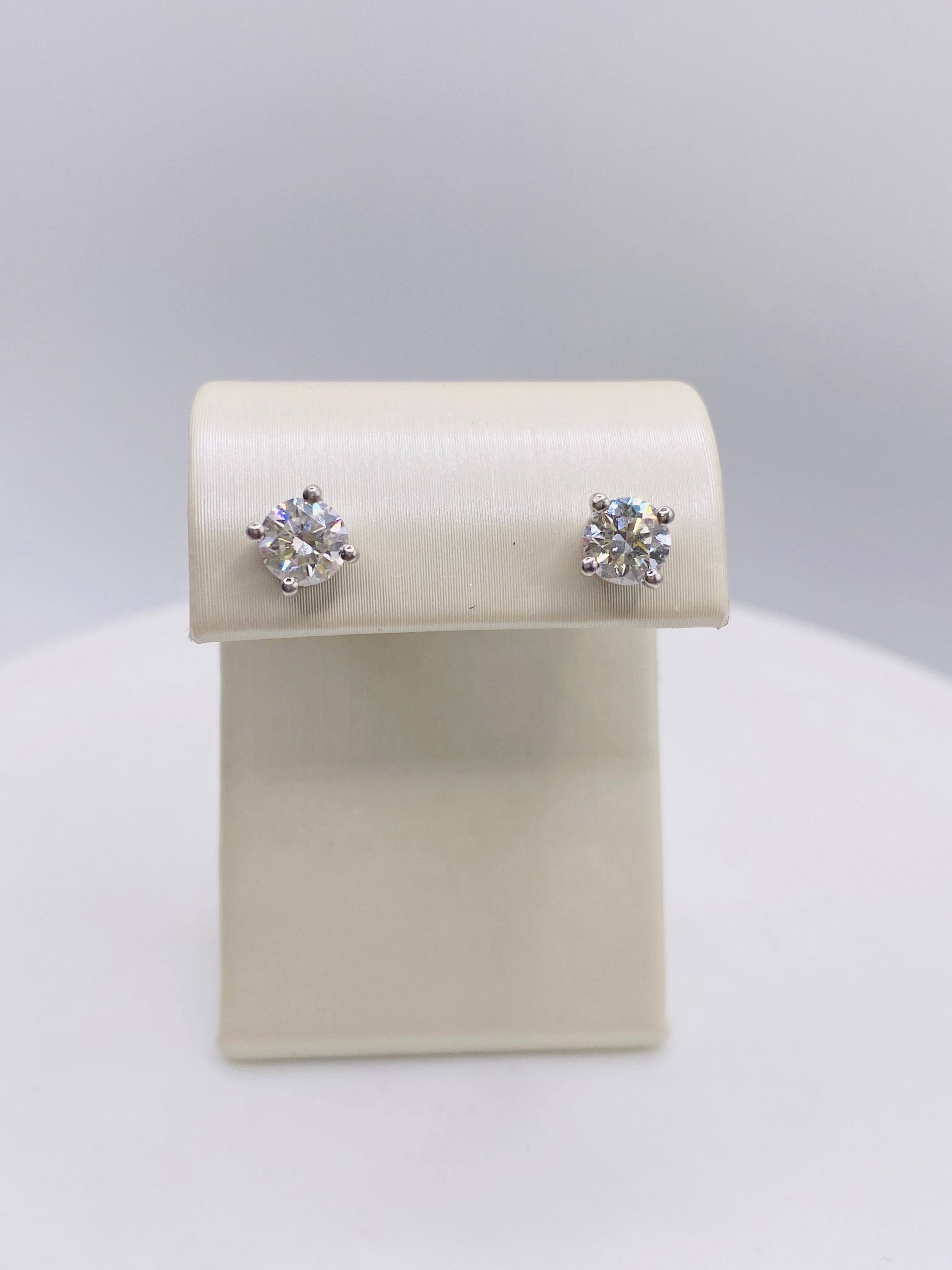 Tiffany & Co 1.06ctw diamond platinum stud earrings G/VS1. Excellent cut. Marked T&Co, PT950, 13606518 (product number).