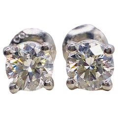 Tiffany & Co 1.06 Carat Total Weight Diamond Platinum Stud Earrings