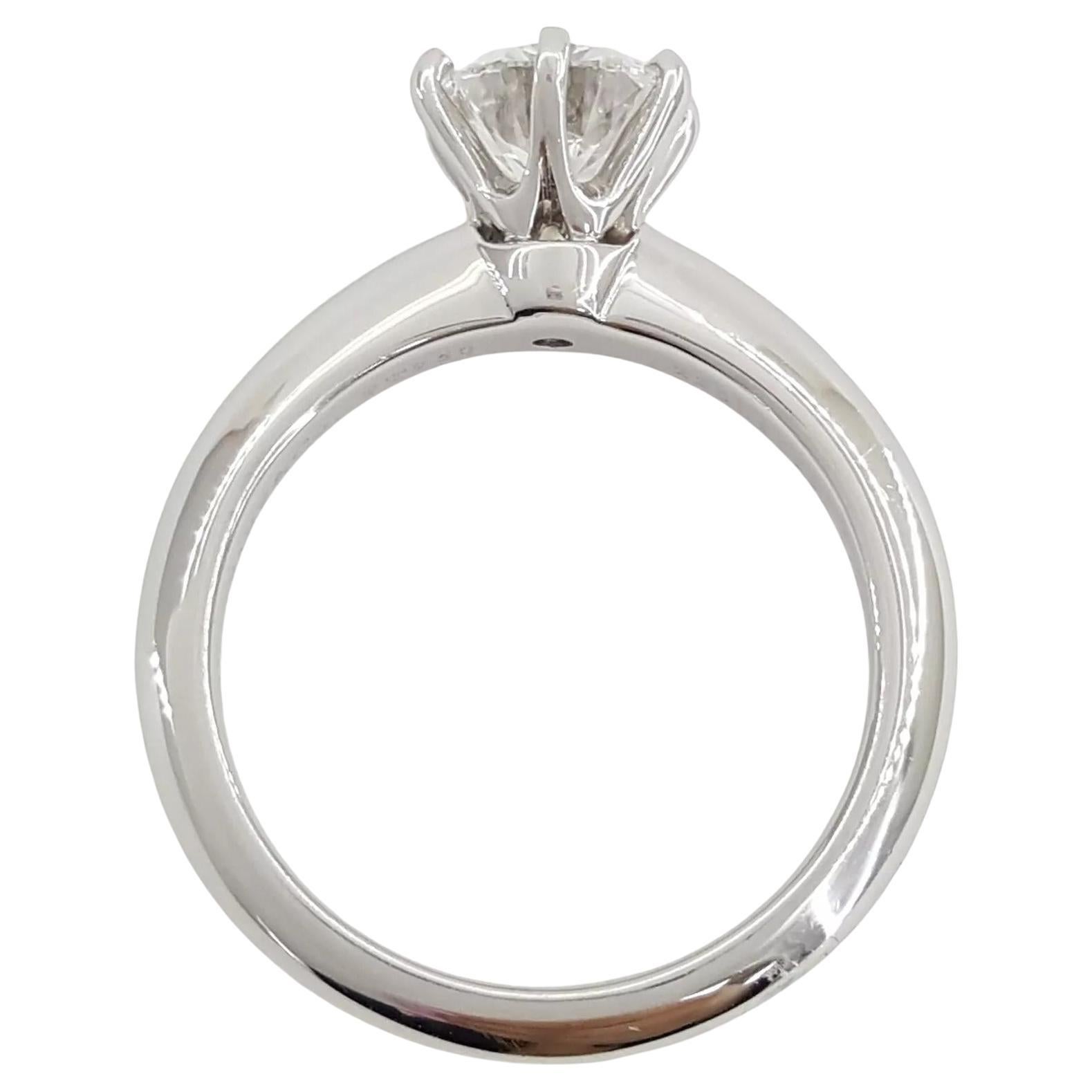 Round Cut Tiffany & Co. 1.06 ct Total Weight Platinum Round Diamond Ring For Sale