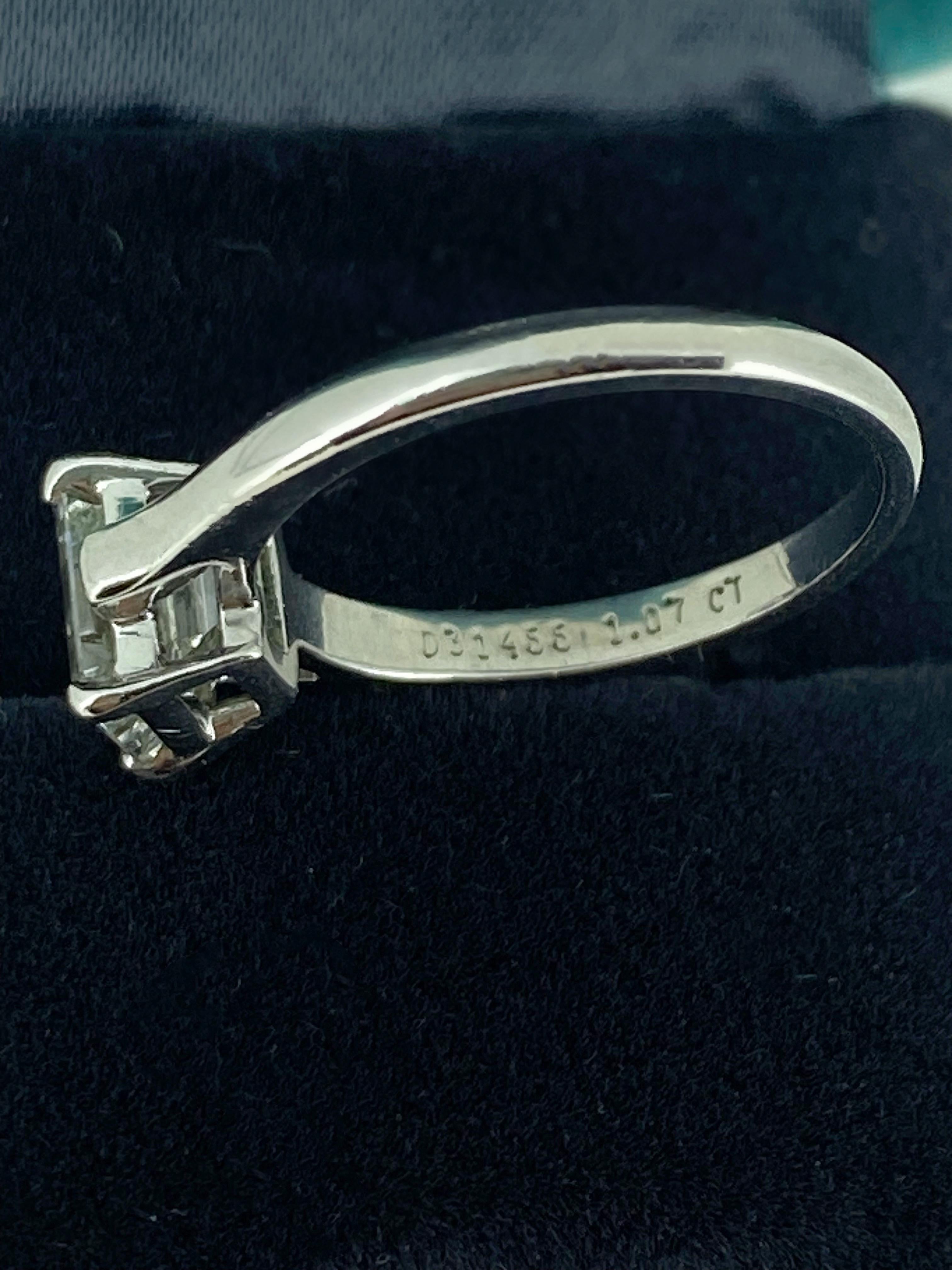 Tiffany & Co 1.07ct Emerald Cut Diamond Solitaire 950 Platinum Ring, GIA, Papers Excellent état - En vente à MELBOURNE, AU