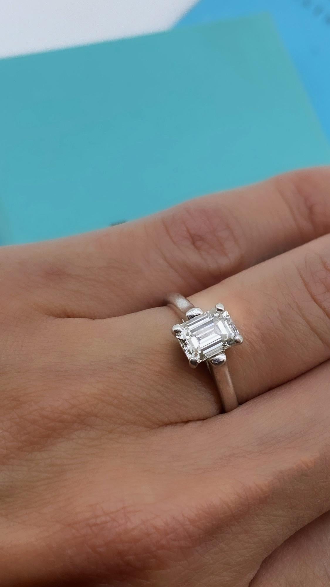 Tiffany & Co 1.07ct Emerald Cut Diamond Solitaire 950 Platinum Ring, GIA, Papers en vente 2