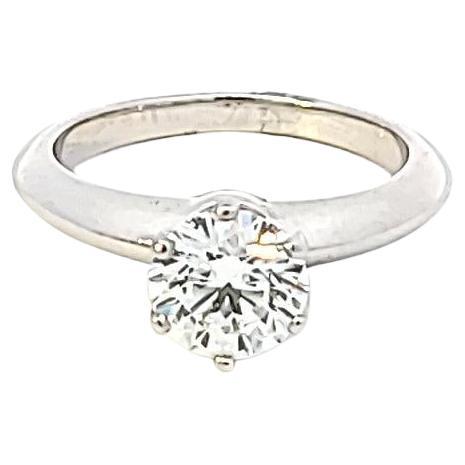 Anillo de compromiso en platino con diamante brillante redondo H VVS2 de 1,08 quilates Tiffany & Co.