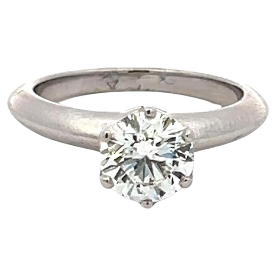 Anillo de compromiso en platino con diamante brillante redondo H VVS2 de 1,08 quilates Tiffany & Co.