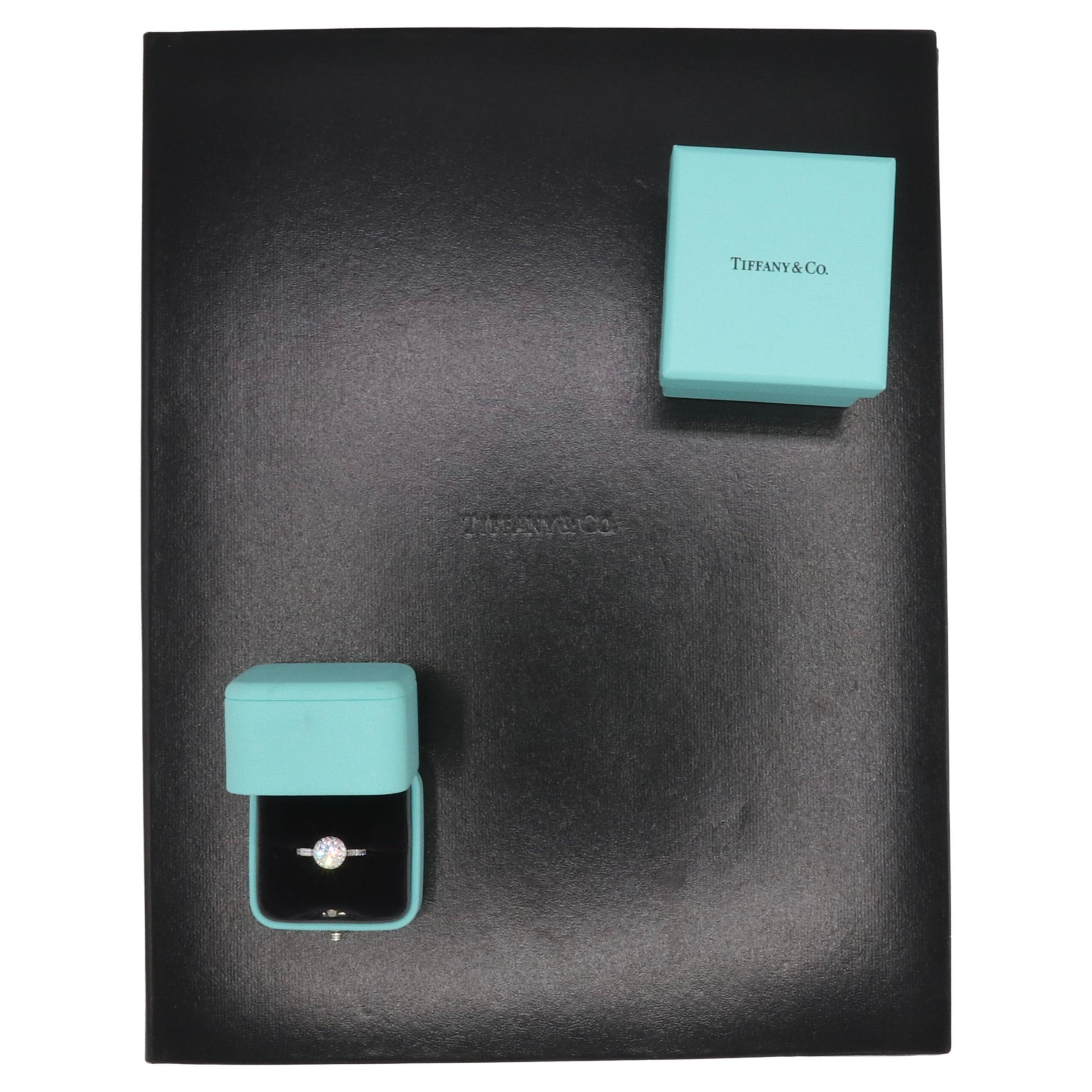 Tiffany & Co. Bague de fiançailles en platine avec diamant rond naturel de 1,09 carat F VS1 Unisexe en vente