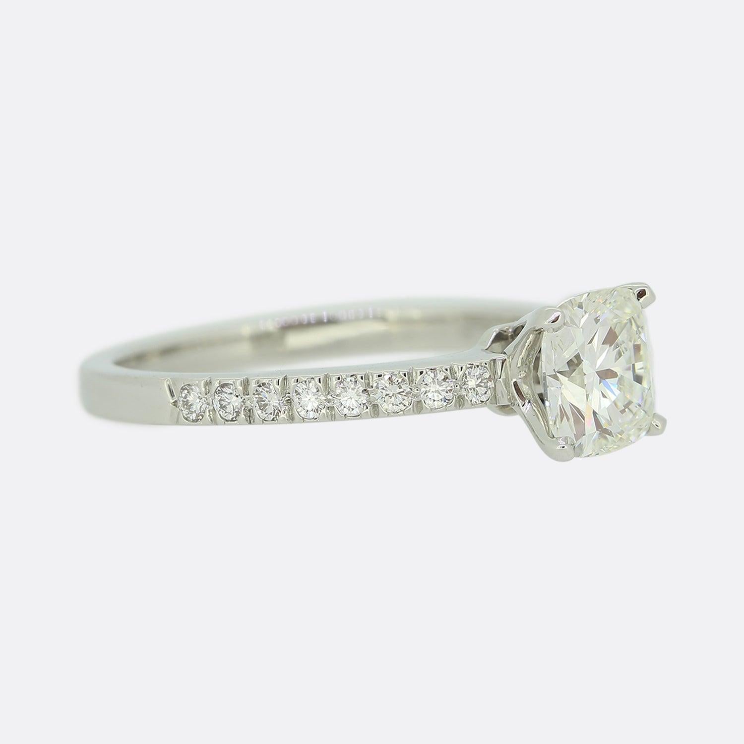 Tiffany & Co. Verlobungsring mit 1,10 Karat Diamant (Kissenschliff) im Angebot