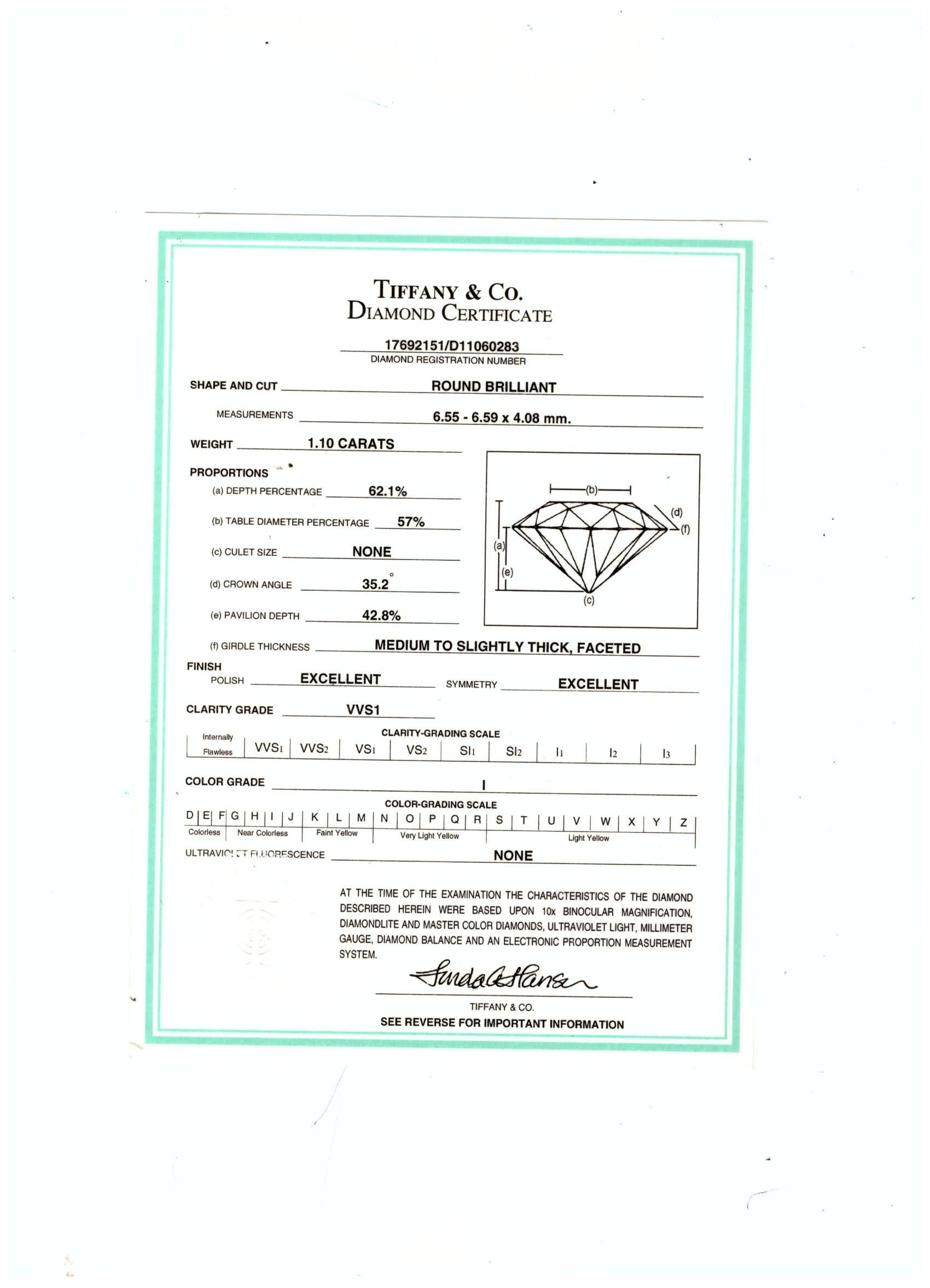 Tiffany & Co. Anello di fidanzamento in platino bianco con diamante tondo e brillante da 1,10 carati in vendita 5
