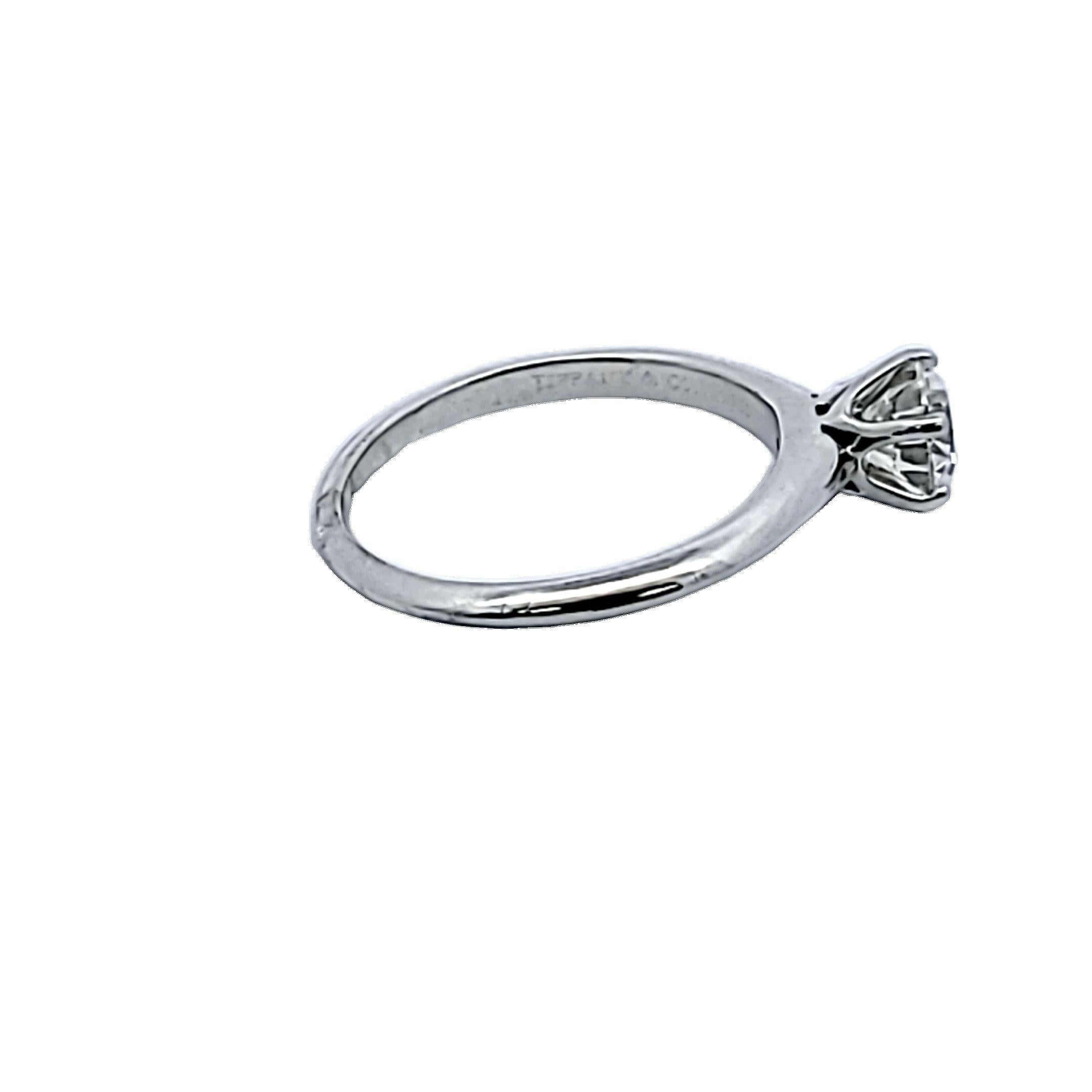 Tiffany & Co. Anello di fidanzamento in platino bianco con diamante tondo e brillante da 1,10 carati in vendita 10