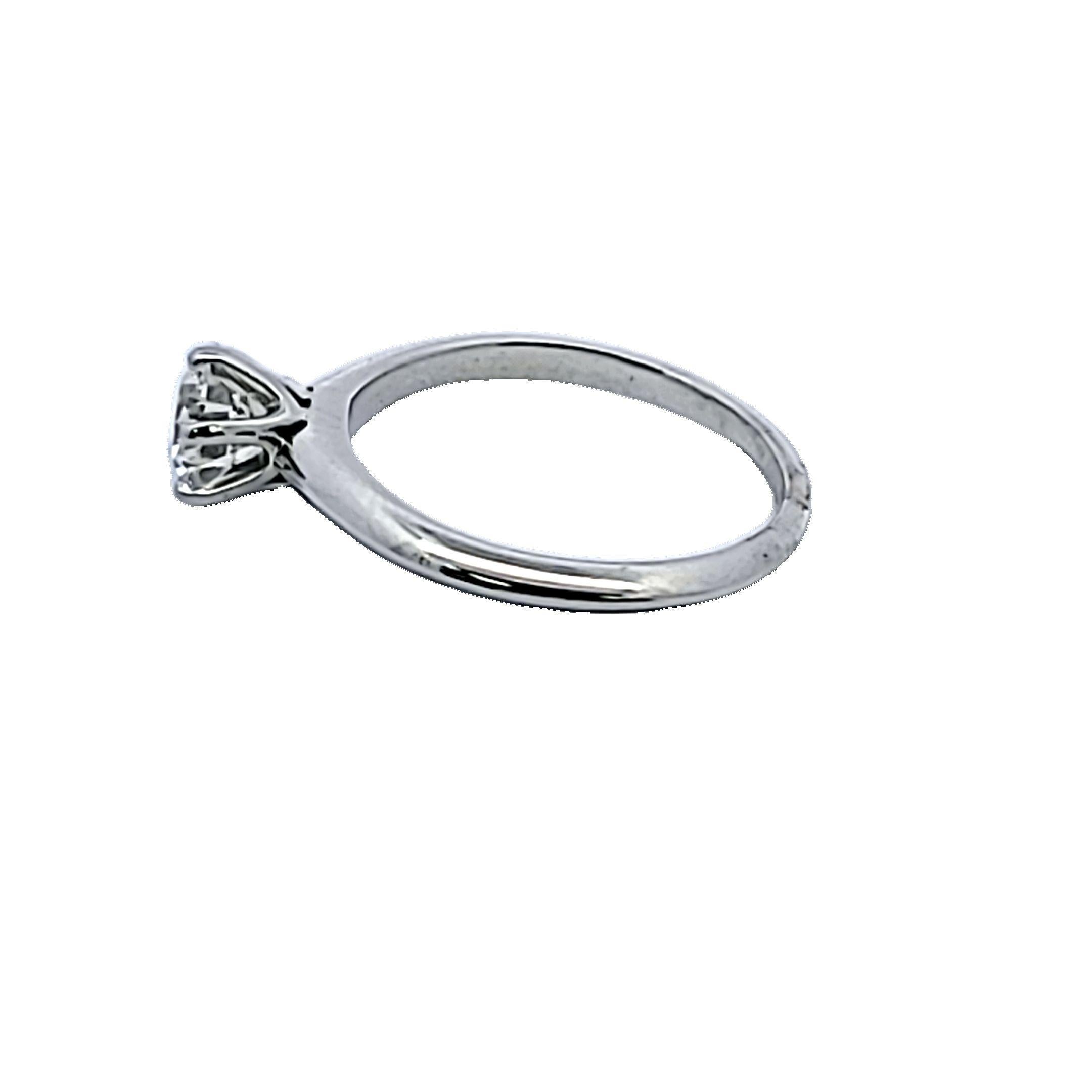 Tiffany & Co. Anello di fidanzamento in platino bianco con diamante tondo e brillante da 1,10 carati in vendita 12
