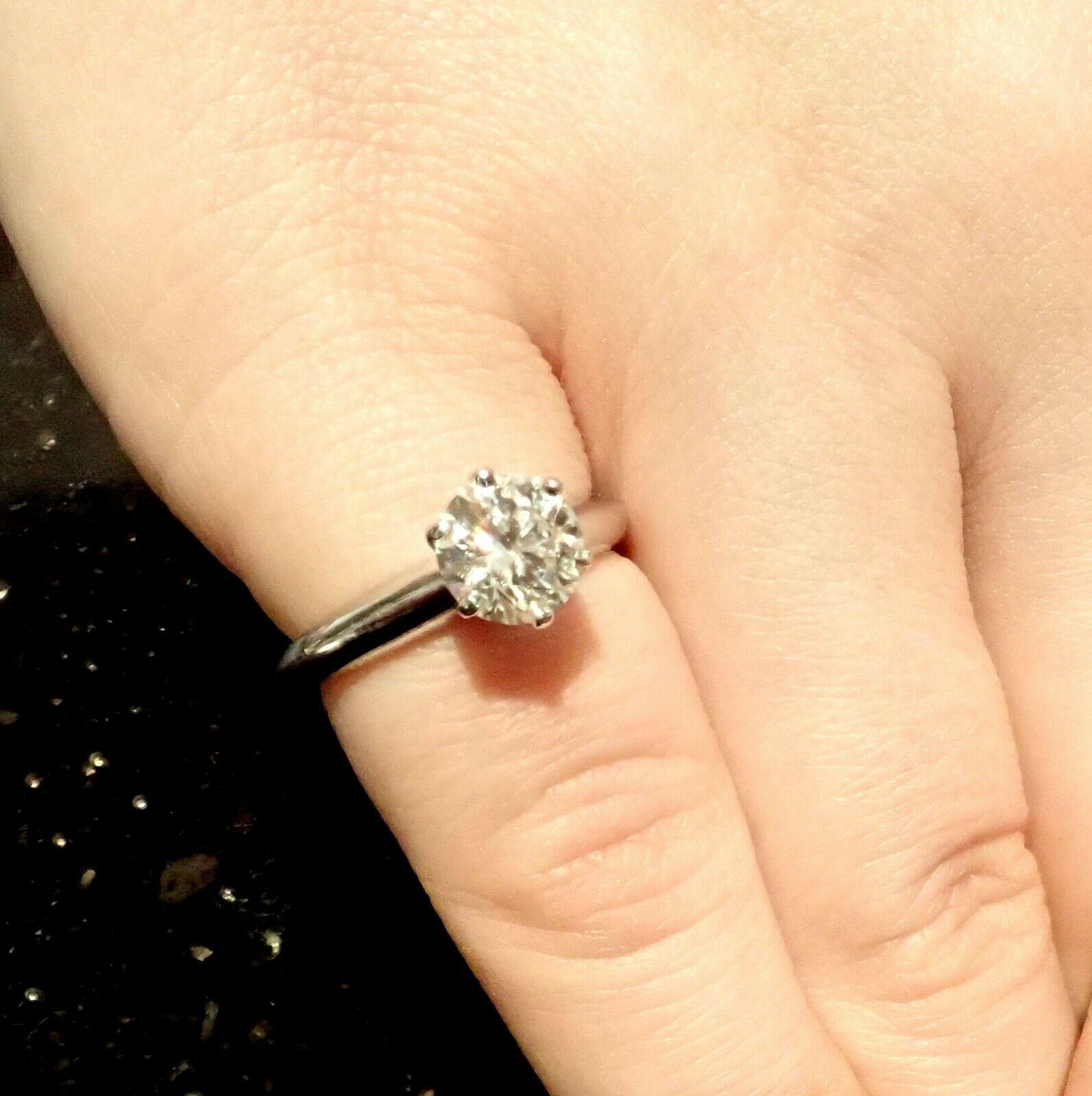 Tiffany & Co 1.13 Carat Diamond VS1 H Color Platinum Engagement Ring For Sale 1
