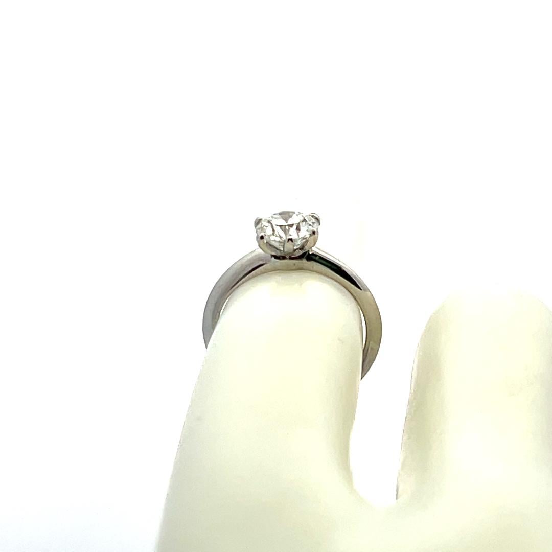 Tiffany & Co 1.13 Carat Round Brilliant G SI1 Diamond Platinum Engagement Ring For Sale 3