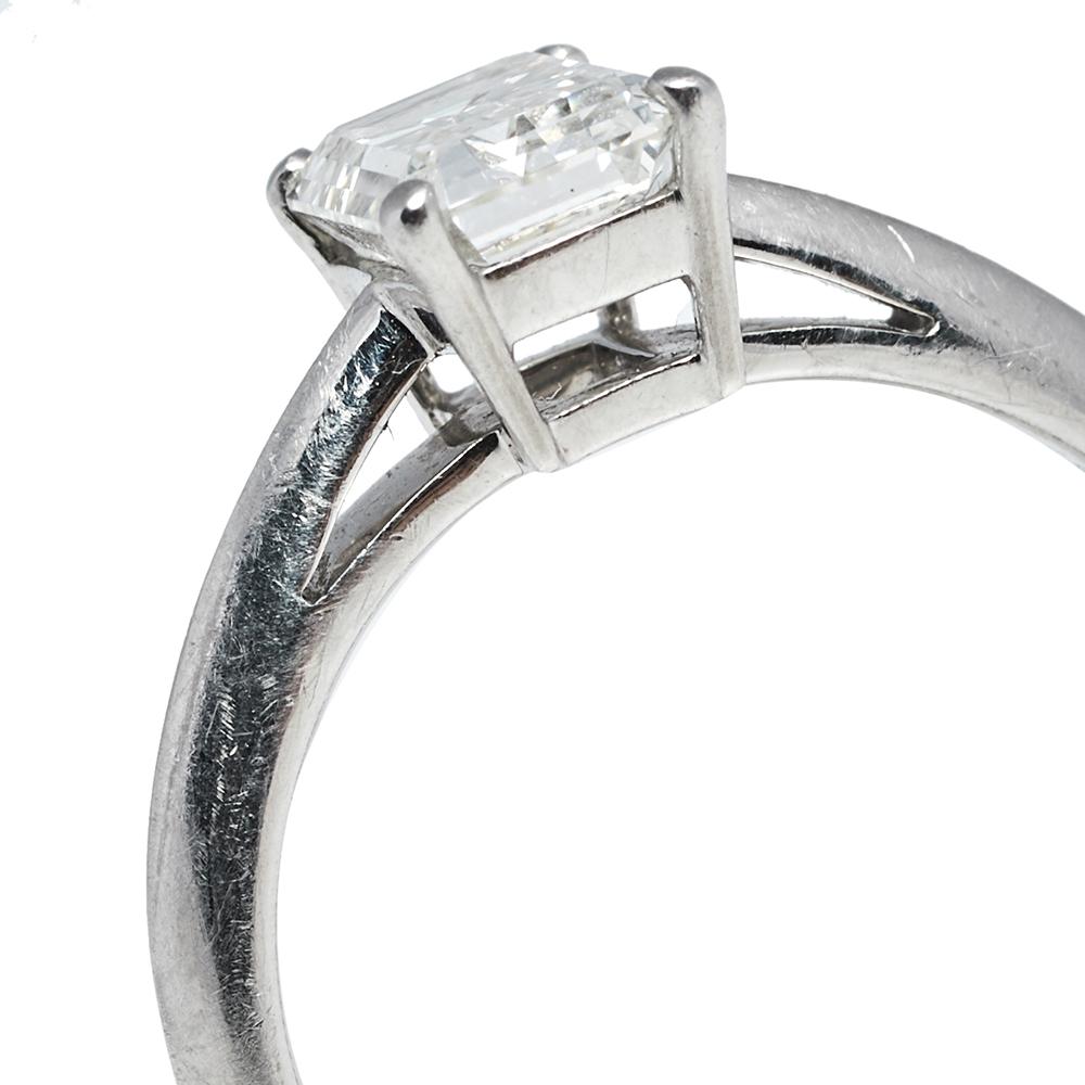 Tiffany & Co. 1.13 ct Emerald Cut Solitaire Diamond Platinum Engagement Ring 50 In Fair Condition In Dubai, Al Qouz 2