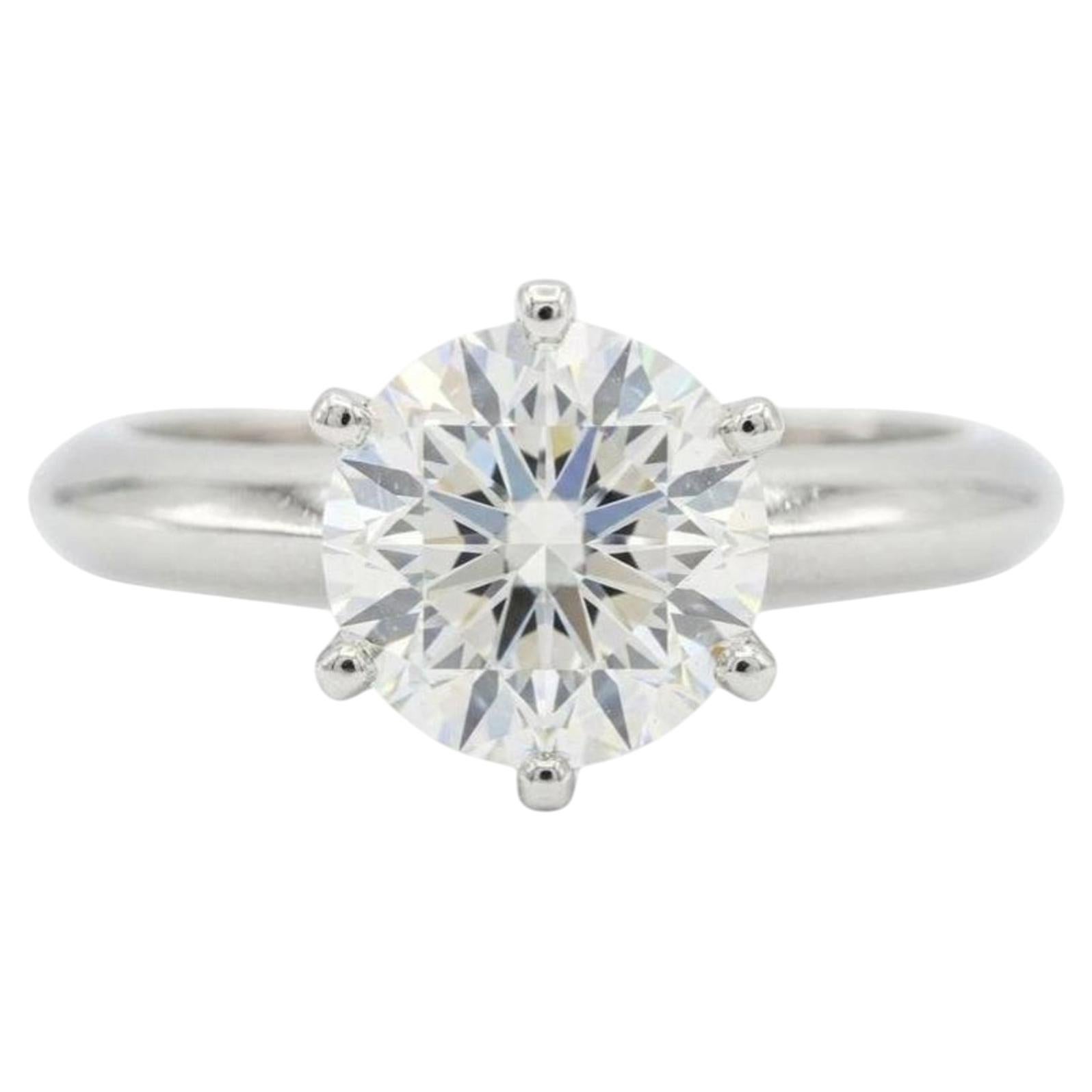 Tiffany & Co. Anillo de compromiso solitario con diamante brillante redondo de 1.15 quilates