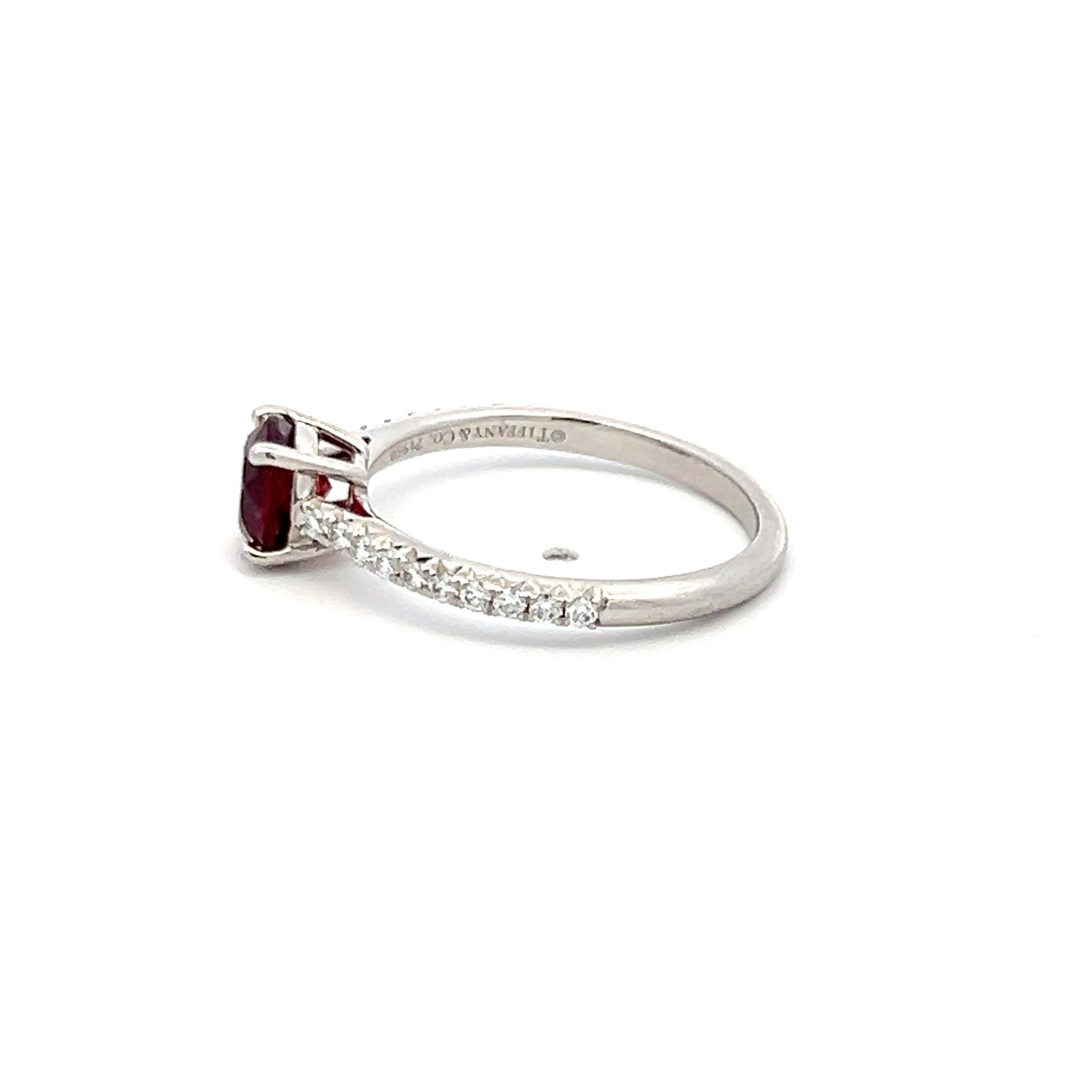 Tiffany & Co 1.17 Carat Ruby 0.20 Carat Round Diamond Platinum Engagement Ring In Good Condition For Sale In New York, NY