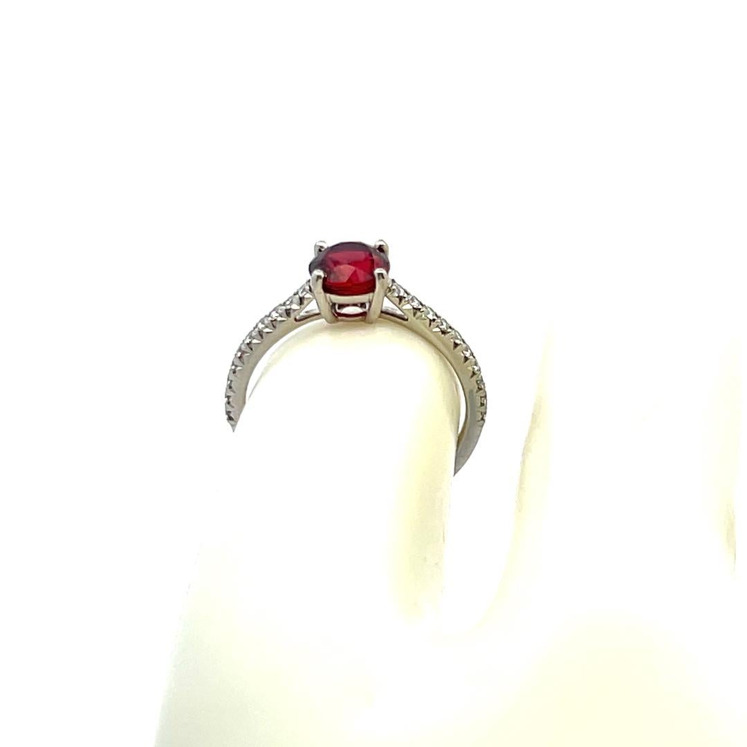 Tiffany & Co 1.17 Carat Ruby 0.20 Carat Round Diamond Platinum Engagement Ring For Sale 2