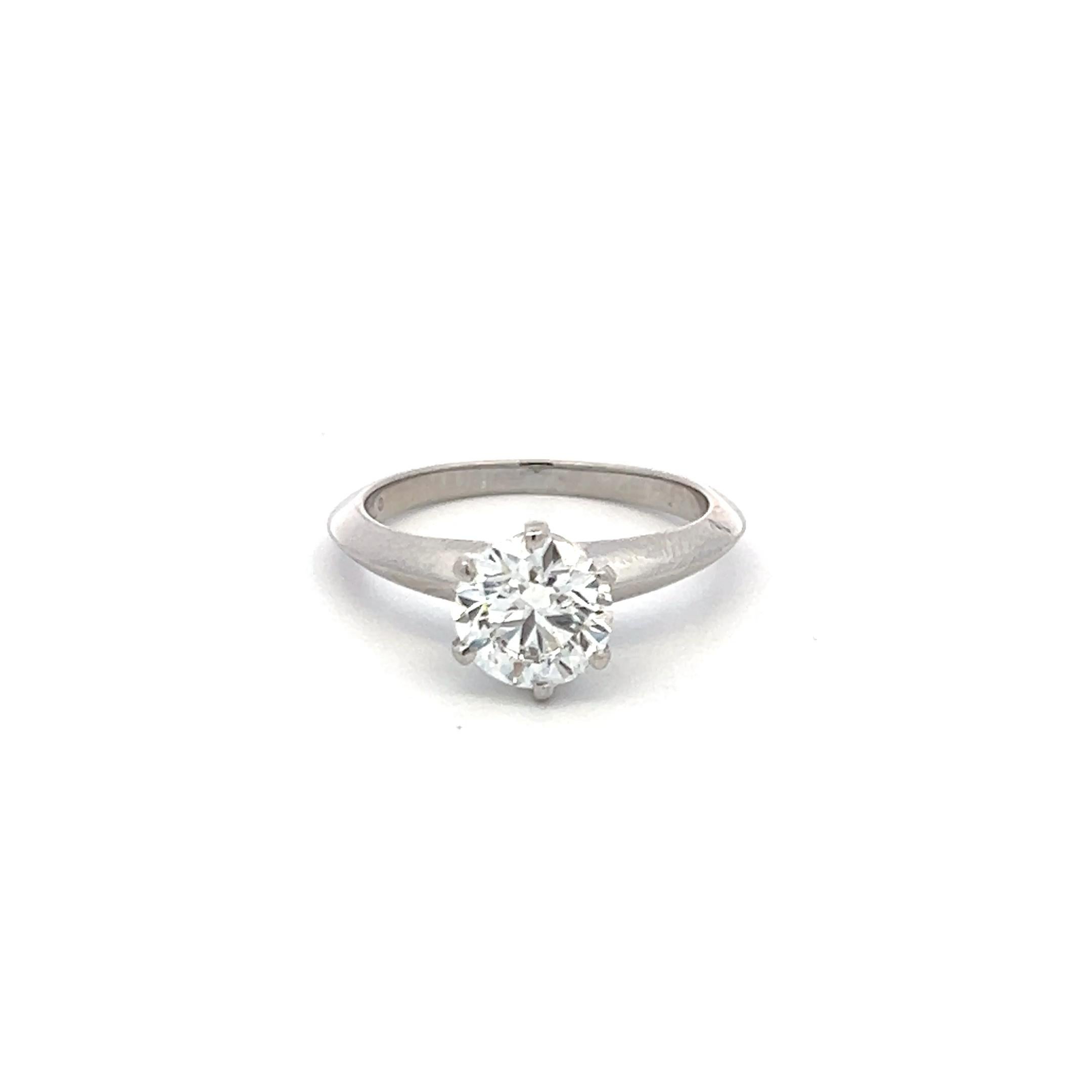 Tiffany & Co. Anello di fidanzamento in platino con diamante tondo brillante G VS1 da 1,18 carati in vendita 1