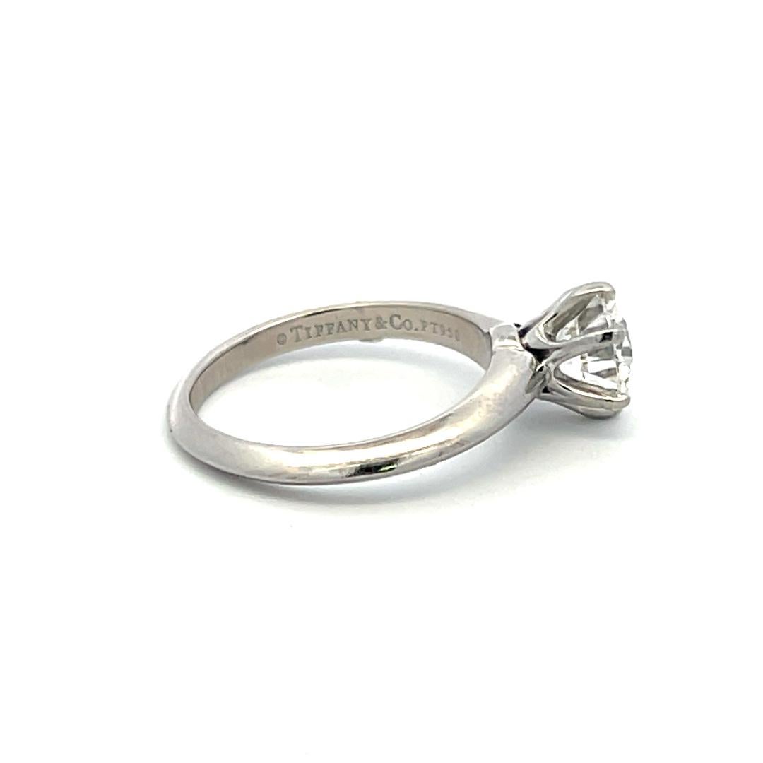 Tiffany & Co. Anello di fidanzamento in platino con diamante tondo brillante G VS1 da 1,18 carati in vendita 4