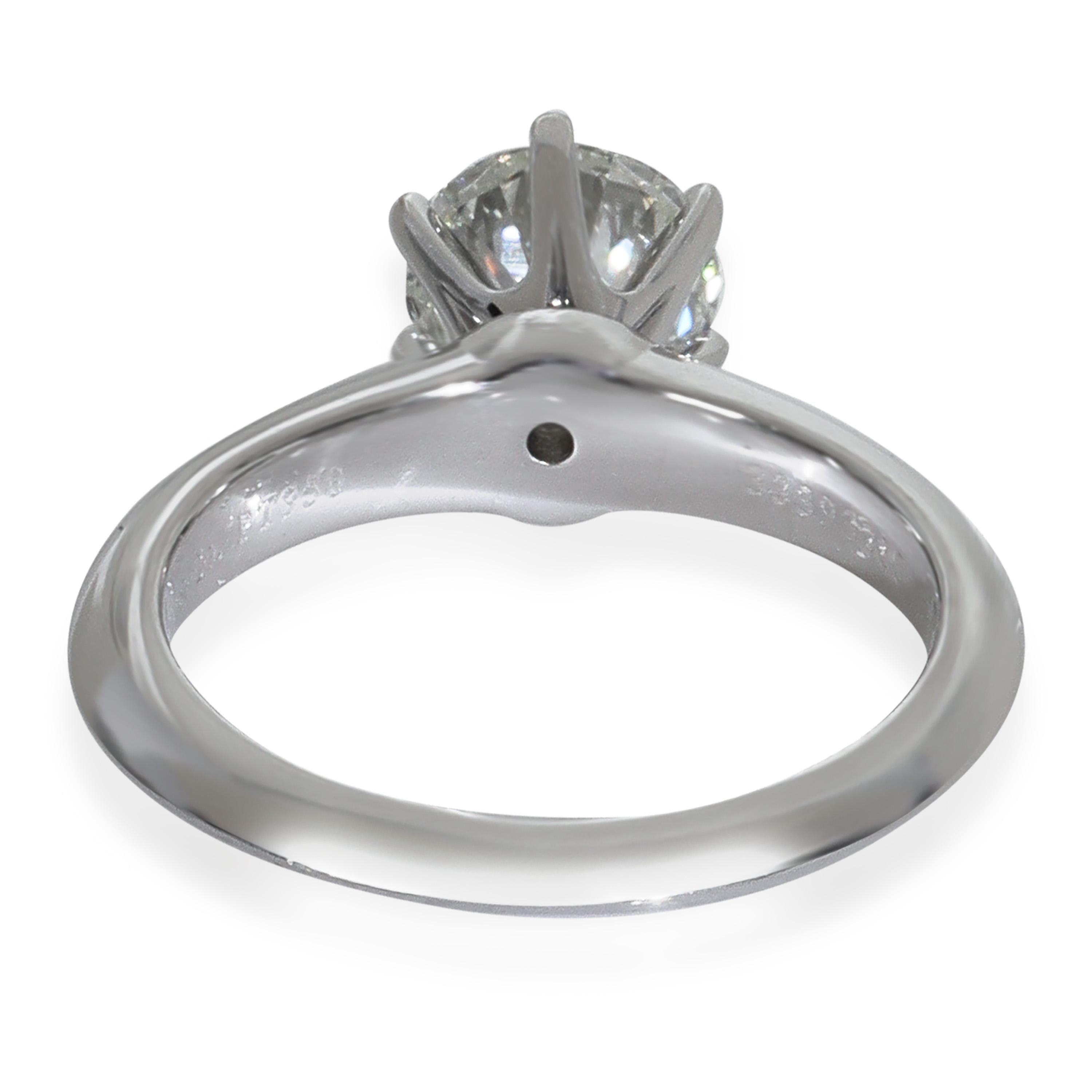 Tiffany & Co. Bague de fiançailles à diamants ronds et brillants de 1.19 ct

DÉTAILS PRIMAIRES
SKU : 147507
Titre de l'inscription : Tiffany & Co. Bague de fiançailles à diamants ronds et brillants de 1.19 ct
Description de l'état : Vendue au détail