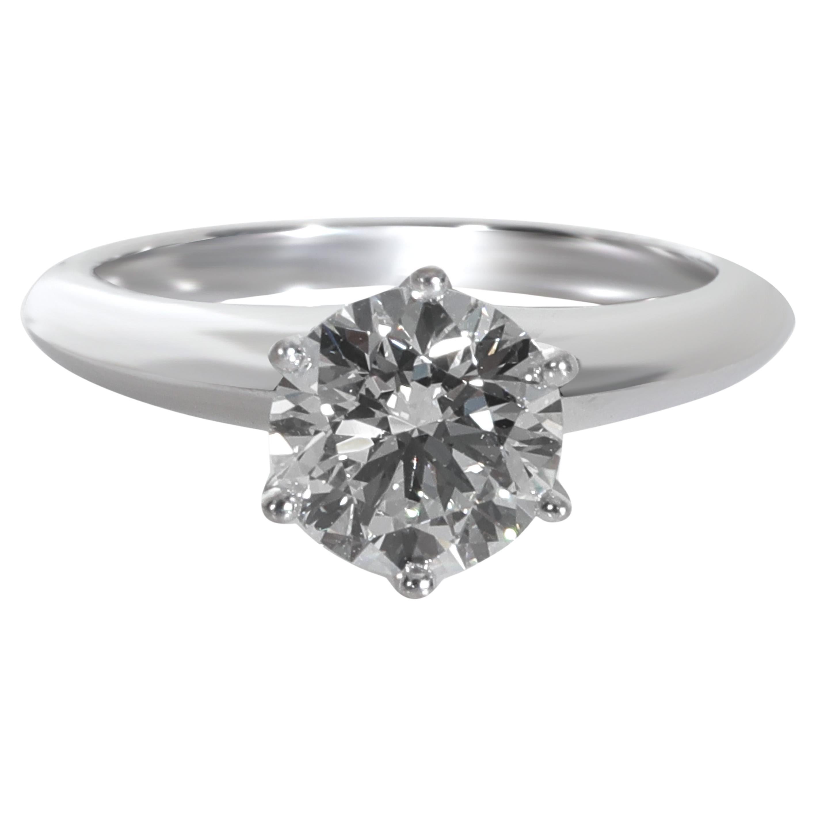 Tiffany
Co. Anello di fidanzamento con diamanti tondi e brillanti da 1.19 carati