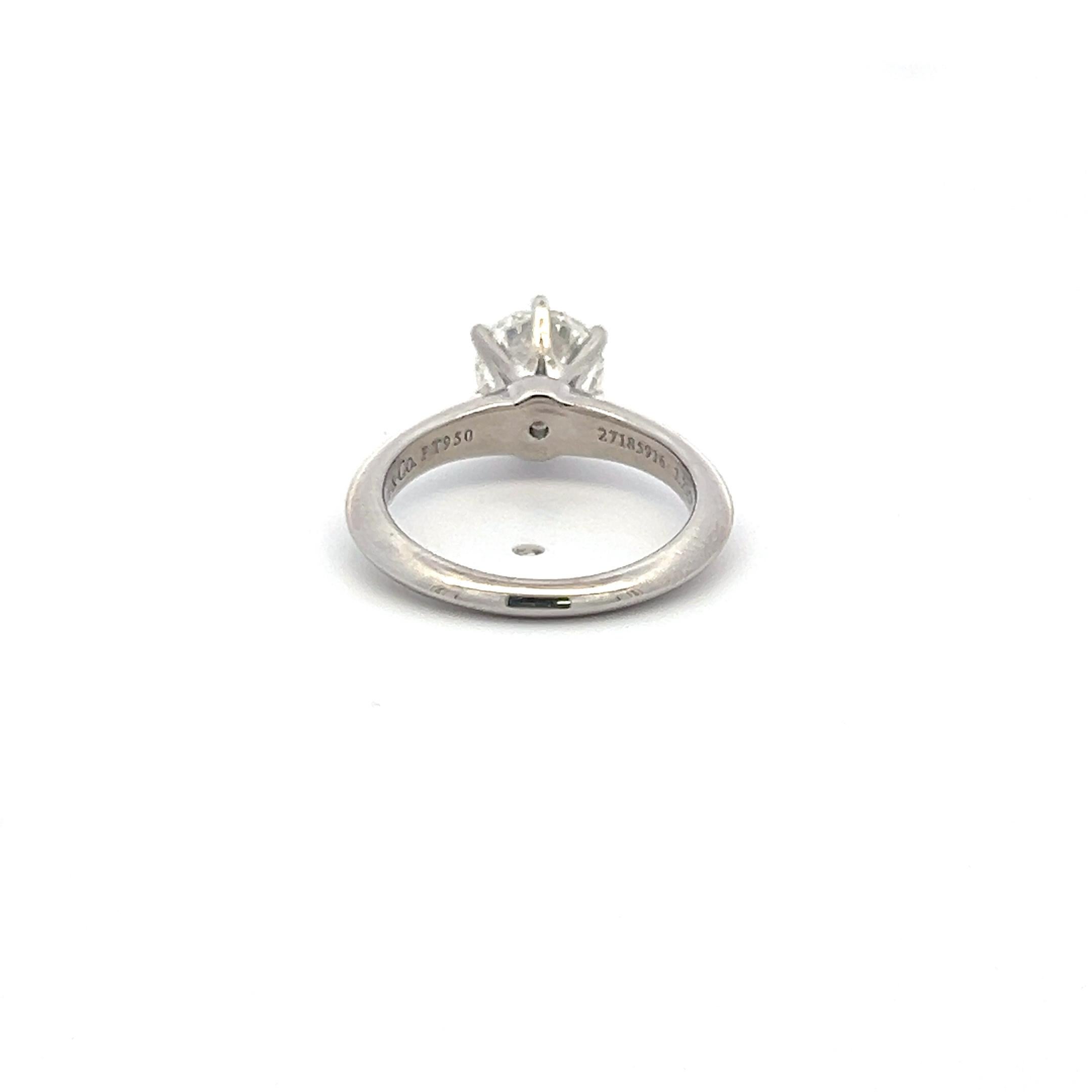 Anillo de compromiso en platino con diamante redondo brillante I VVS1 de 1,21 quilates Tiffany & Co. Corte redondo en venta