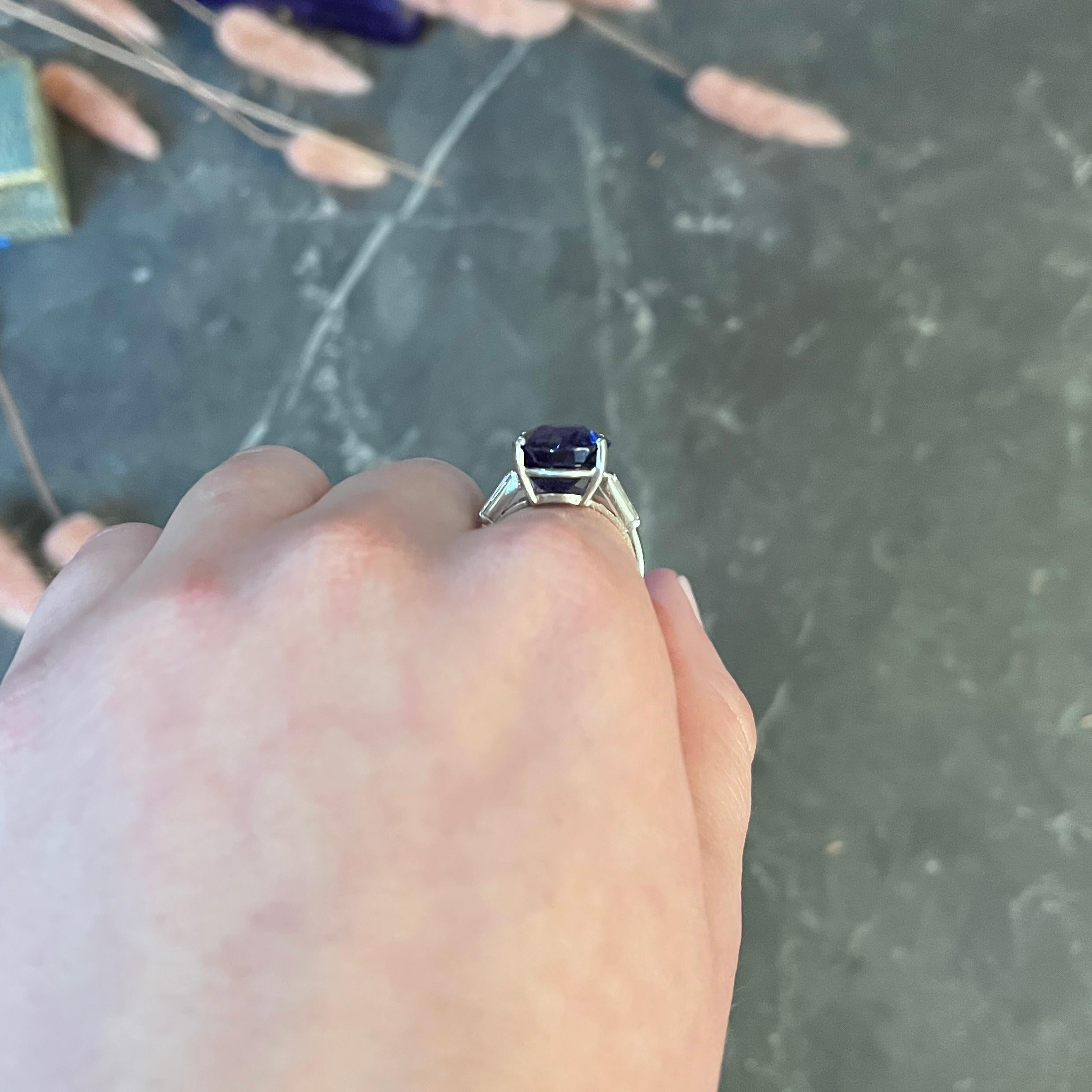 Tiffany & Co. Platinring mit 12,17 Karat unbehandeltem Ceylon-Saphir und Diamant 9