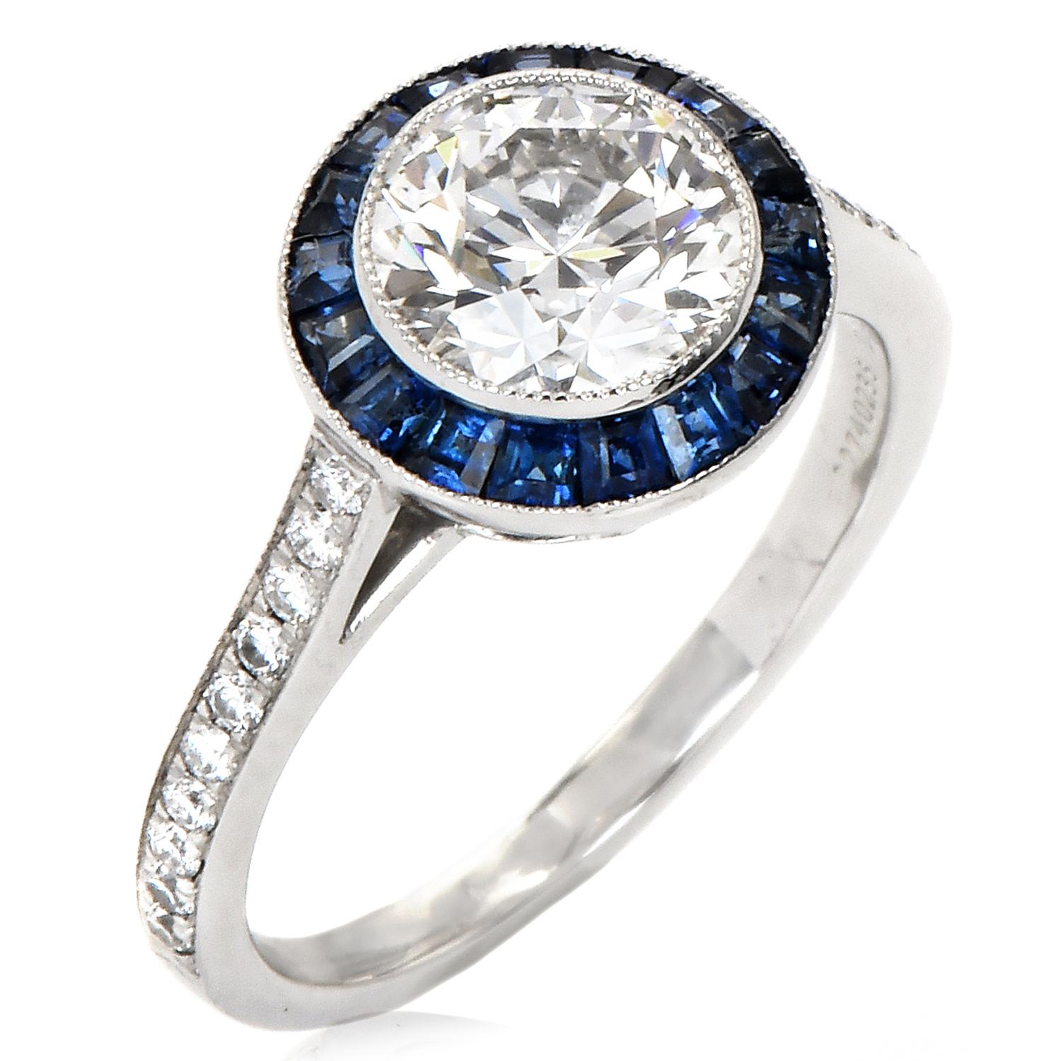 Verlobungsring mit 1,23 Karat Diamant und blauem Saphir aus Platin mit Halo von Tiffany & Co. Damen