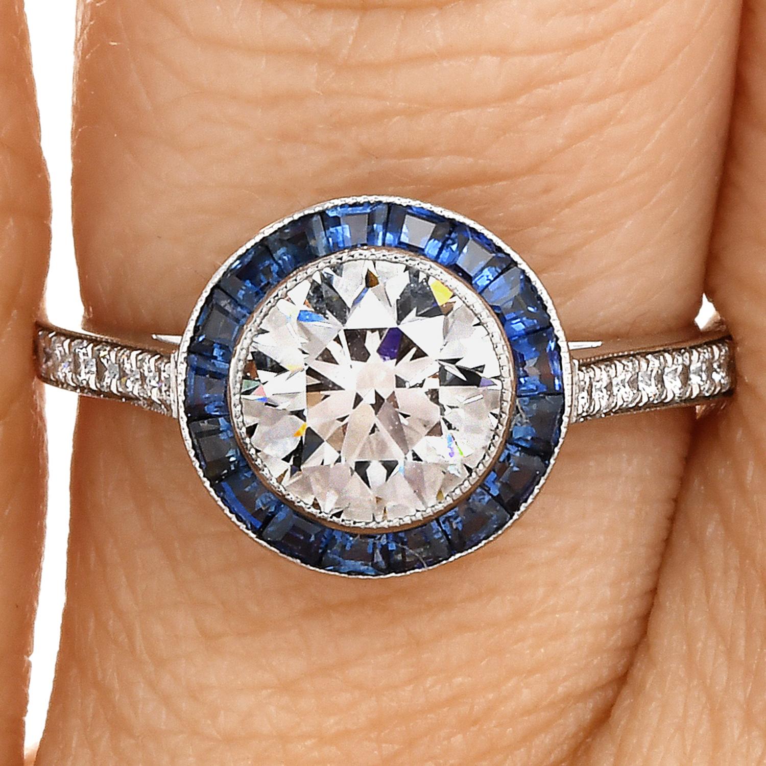 Verlobungsring mit 1,23 Karat Diamant und blauem Saphir aus Platin mit Halo von Tiffany & Co. 3