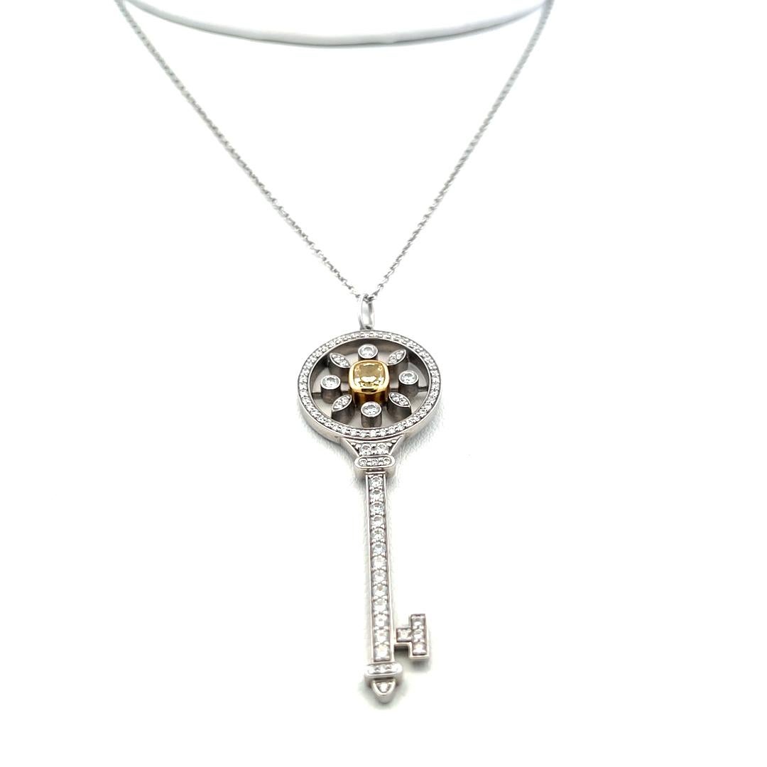 Progettista:
Tiffany & Co.
Titolo:
Tiffany & Co. 1,33 carati di diamante rotondo Brilliante F VS e diamante giallo intenso taglio radiante VVS1 Collana in platino
Stile:
Ciondolo
Metallo:
Platino
Gemma 1:
Diamante da 0,9 carati
Numero di