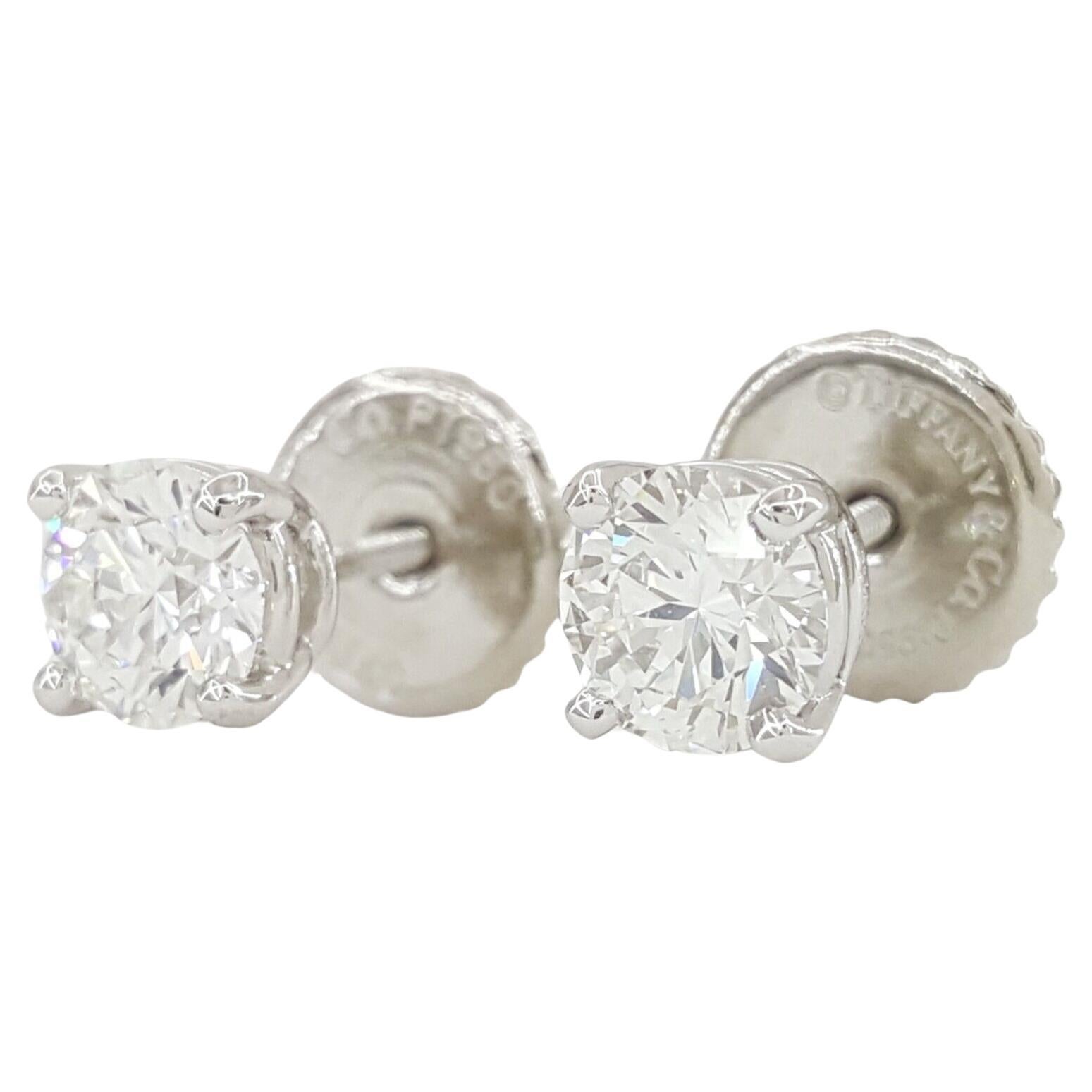 Orecchini con diamanti tondi e brillanti da 1.33 ct in platino di TIFFANY & Co. In condizioni ottime in vendita a Chicago, IL