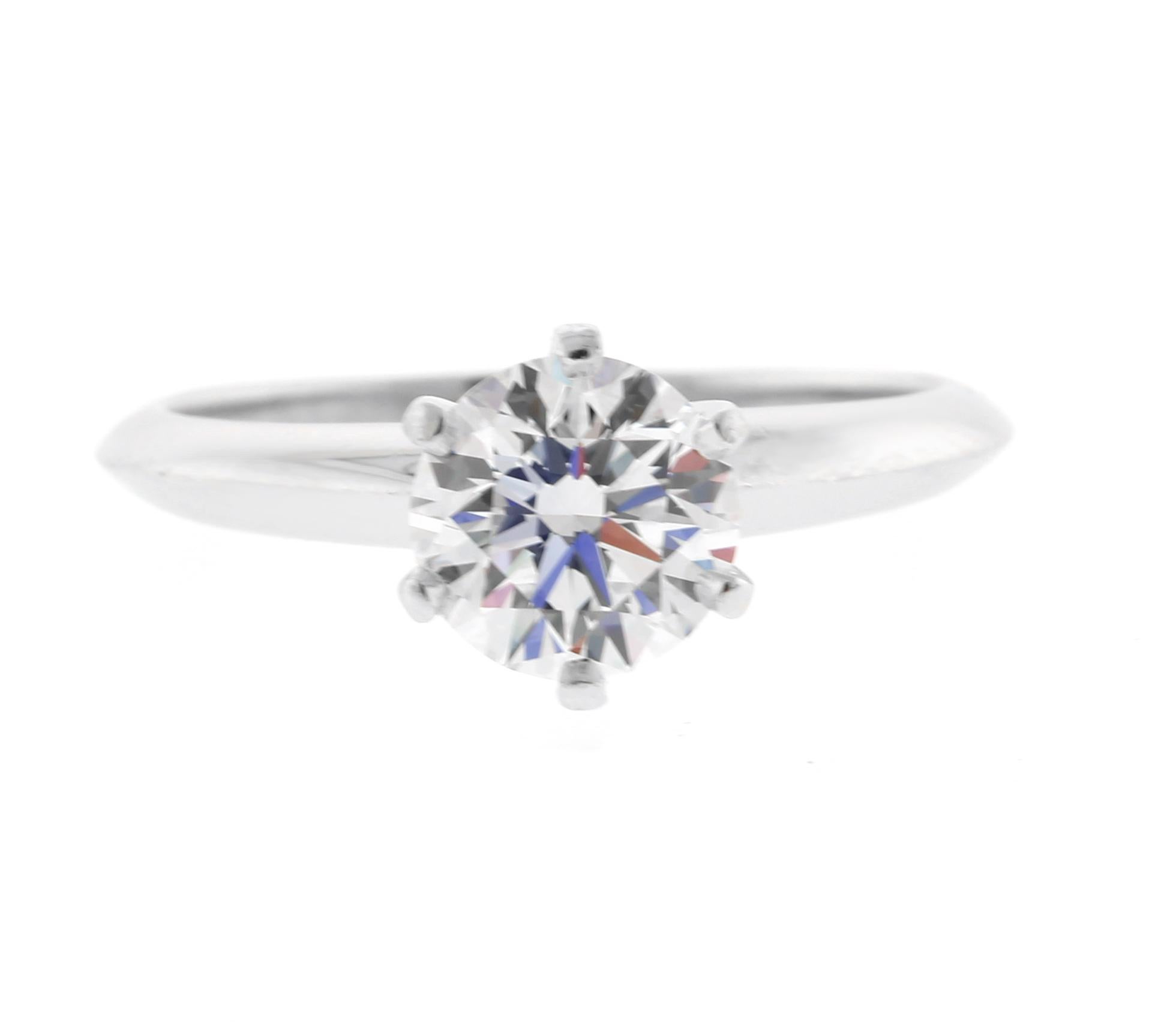 Tiffany & Co., bague de fiançailles et alliance à bord couteau en diamant de 1,34 carat Unisexe en vente