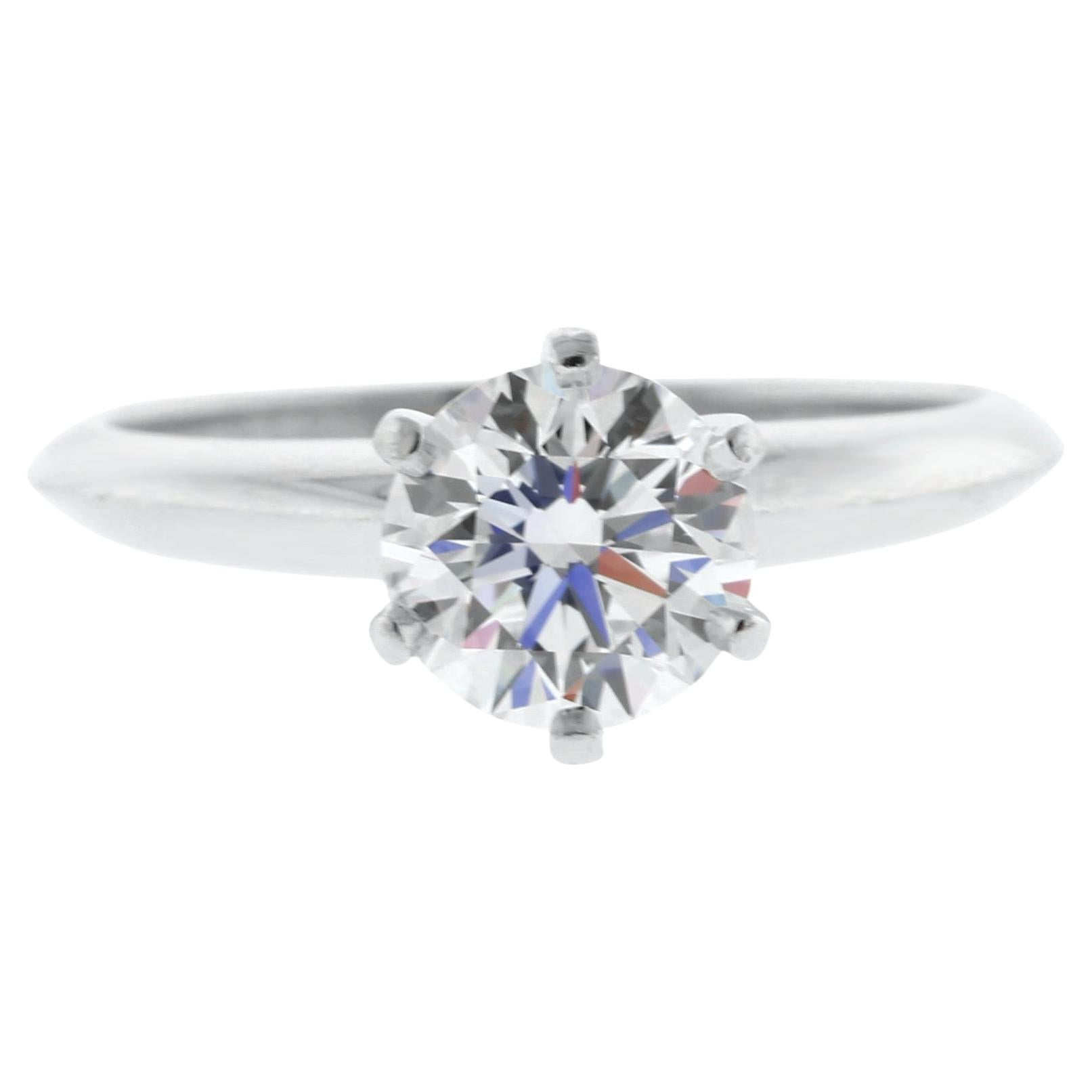 Tiffany & Co., bague de fiançailles et alliance à bord couteau en diamant de 1,34 carat en vente