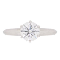 Tiffany & Co. Bague de fiançailles solitaire en diamant de 1::34 carat