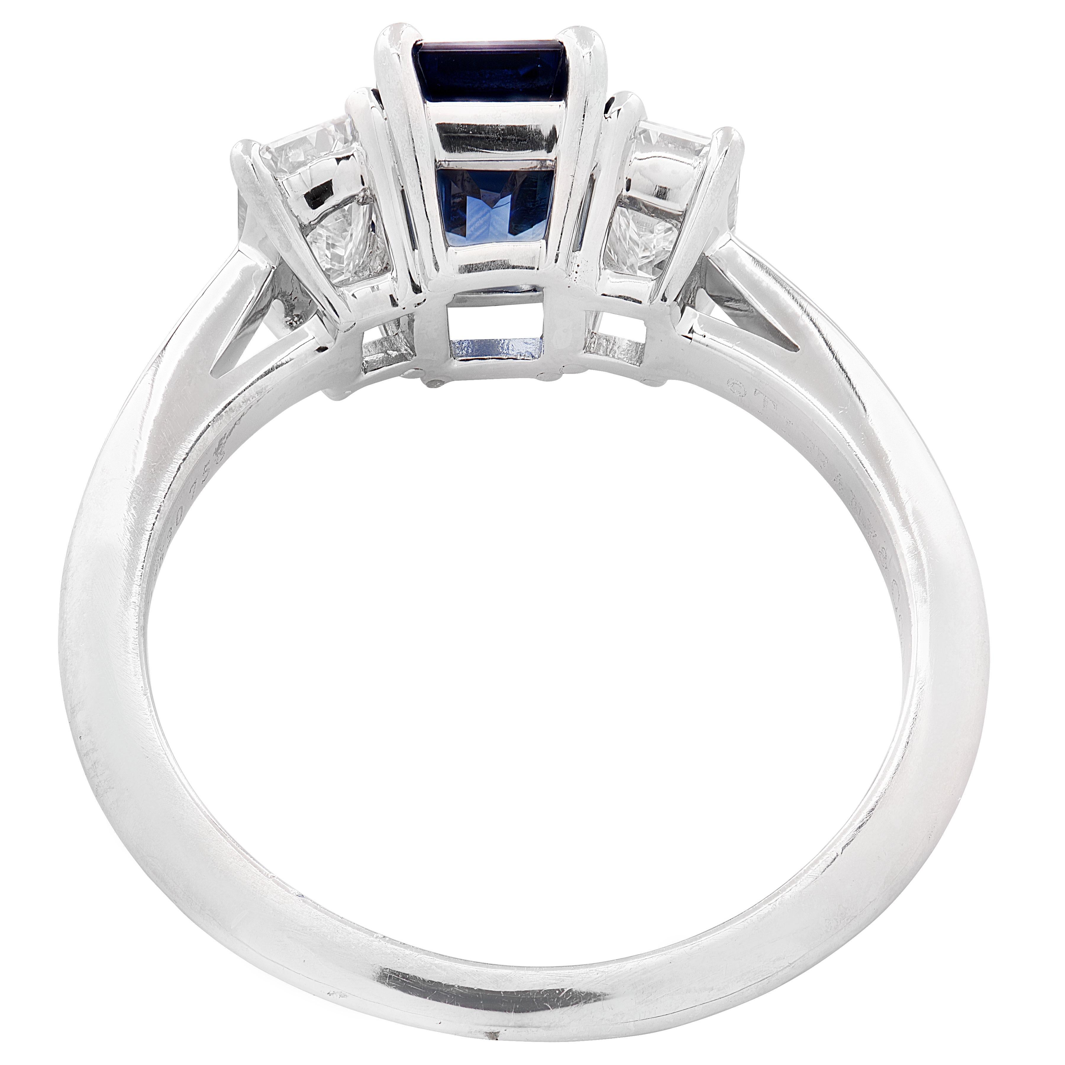 Tiffany & Co. 1,35ct Blue Sapphire & Diamond Three Stone Ring (bague à trois pierres en saphir bleu et diamant) en vente 2