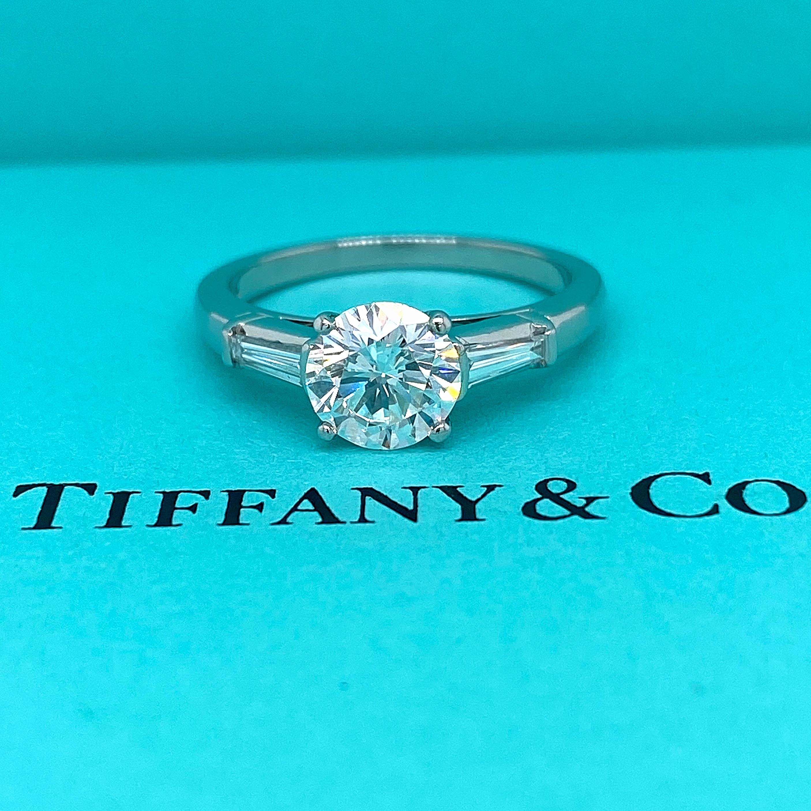 Tiffany & Co 1.36 Tcw Round Diamond with Baguette Side Stones Engagement Ring For Sale 4