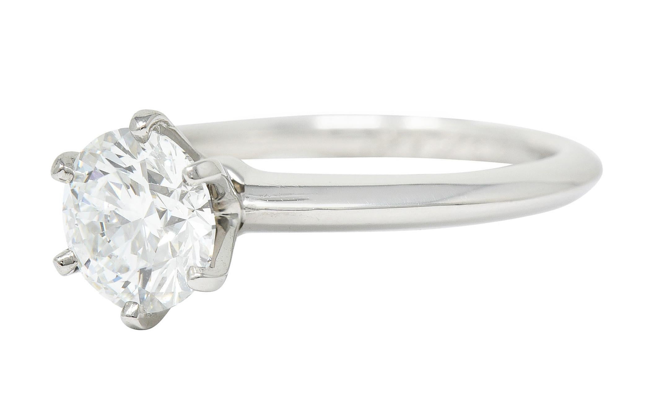 Tiffany & Co. Bague de fiançailles solitaire en platine avec diamants de 1,38 carat Unisexe en vente