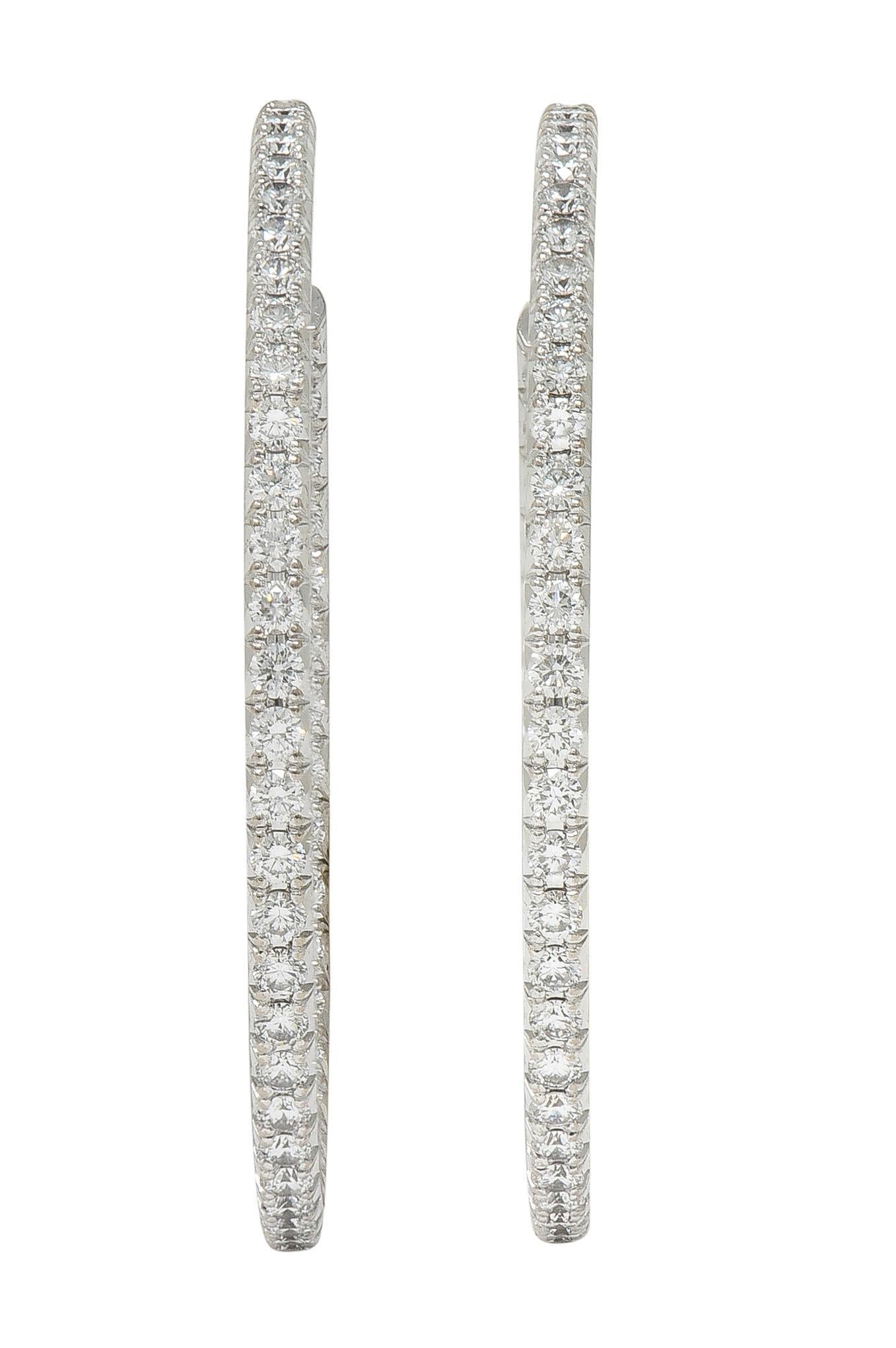 Contemporaneo Tiffany & Co. Orecchini a cerchio con diamante da 1,38 CTW in oro 18 carati da 30,0 mm con interno e esterno in vendita