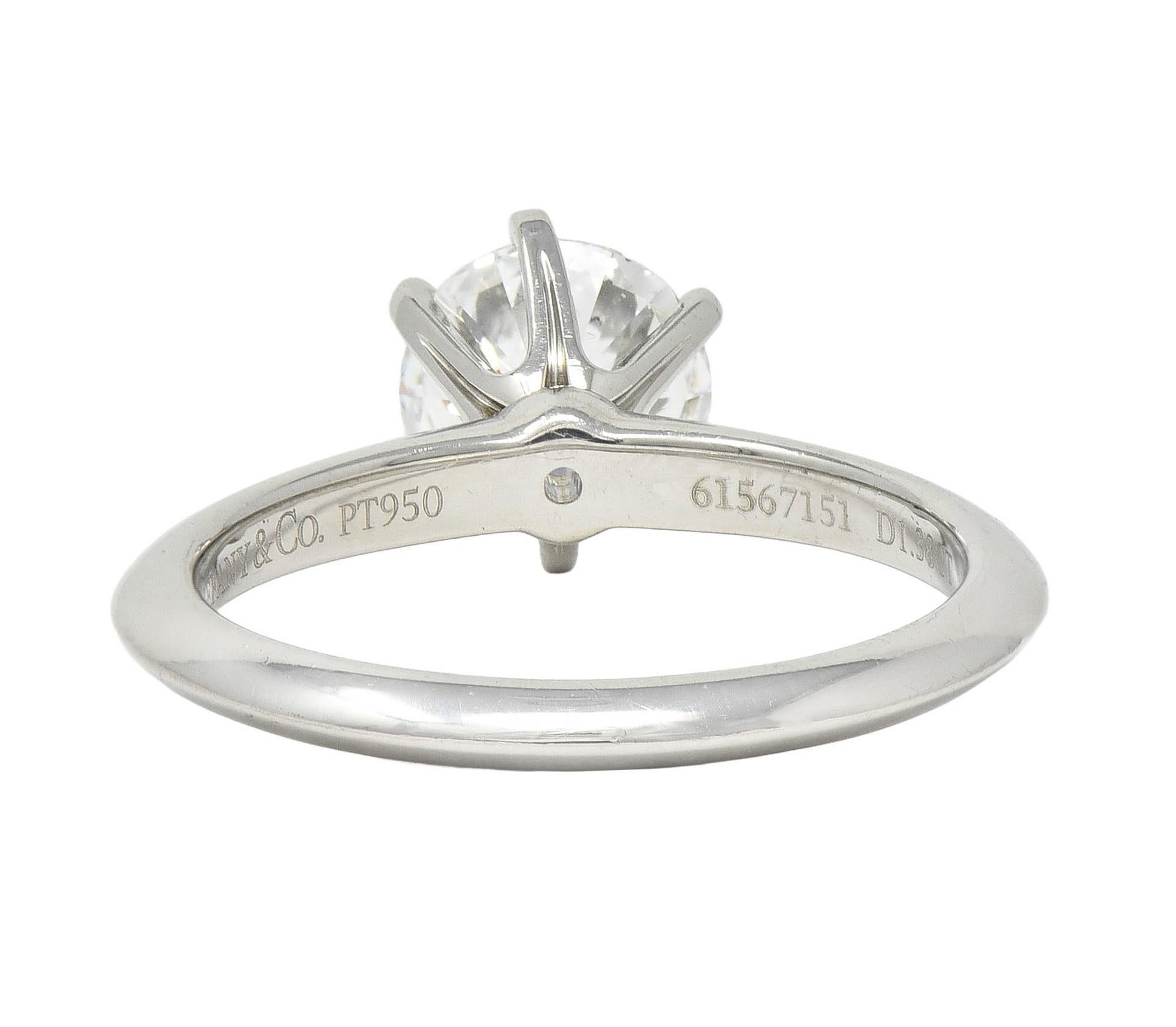 Donna Tiffany & Co. Anello di fidanzamento solitario in platino con diamante tondo e brillante da 1,38 CTW in vendita