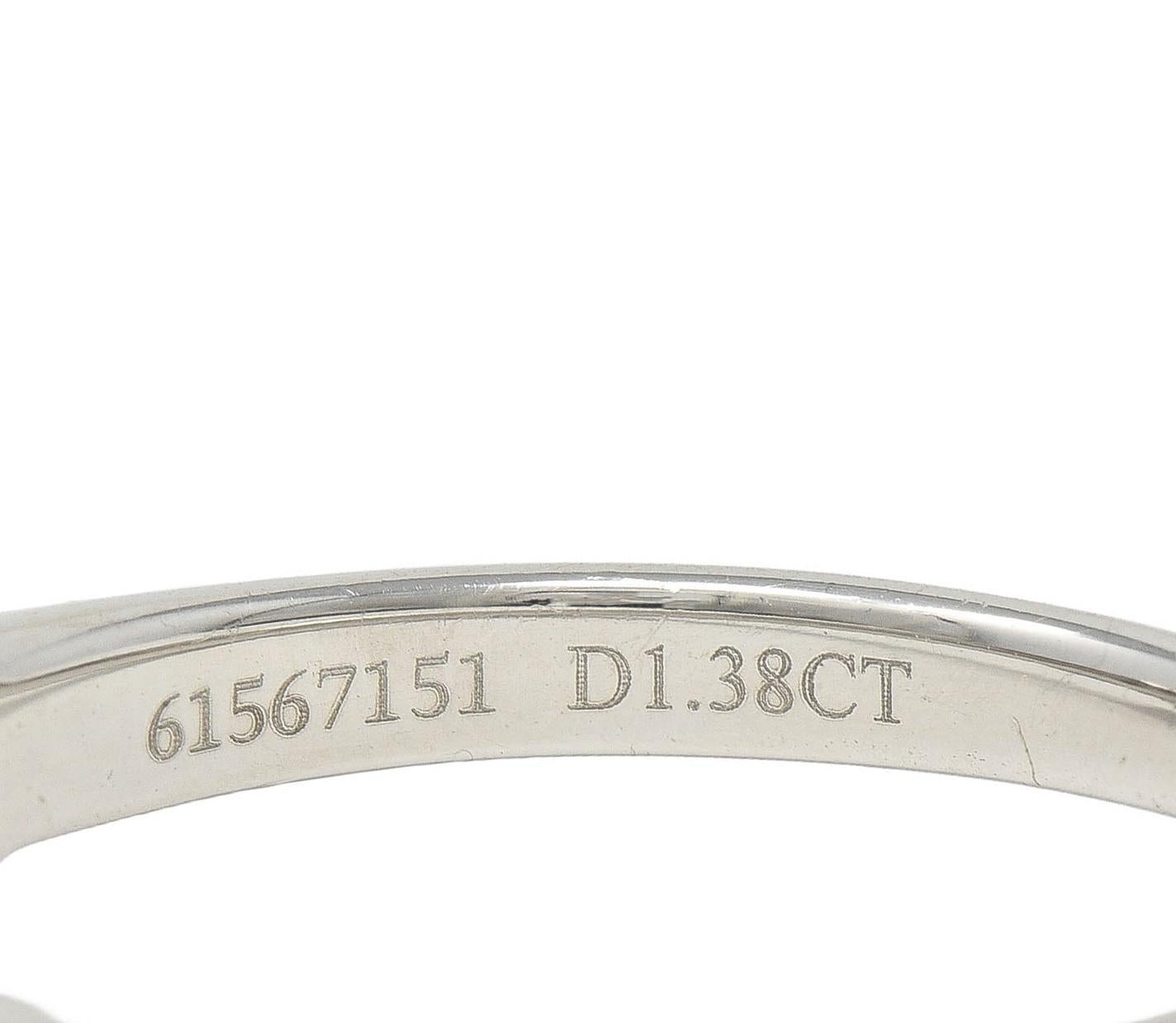 Tiffany & Co. Anello di fidanzamento solitario in platino con diamante tondo e brillante da 1,38 CTW in vendita 3