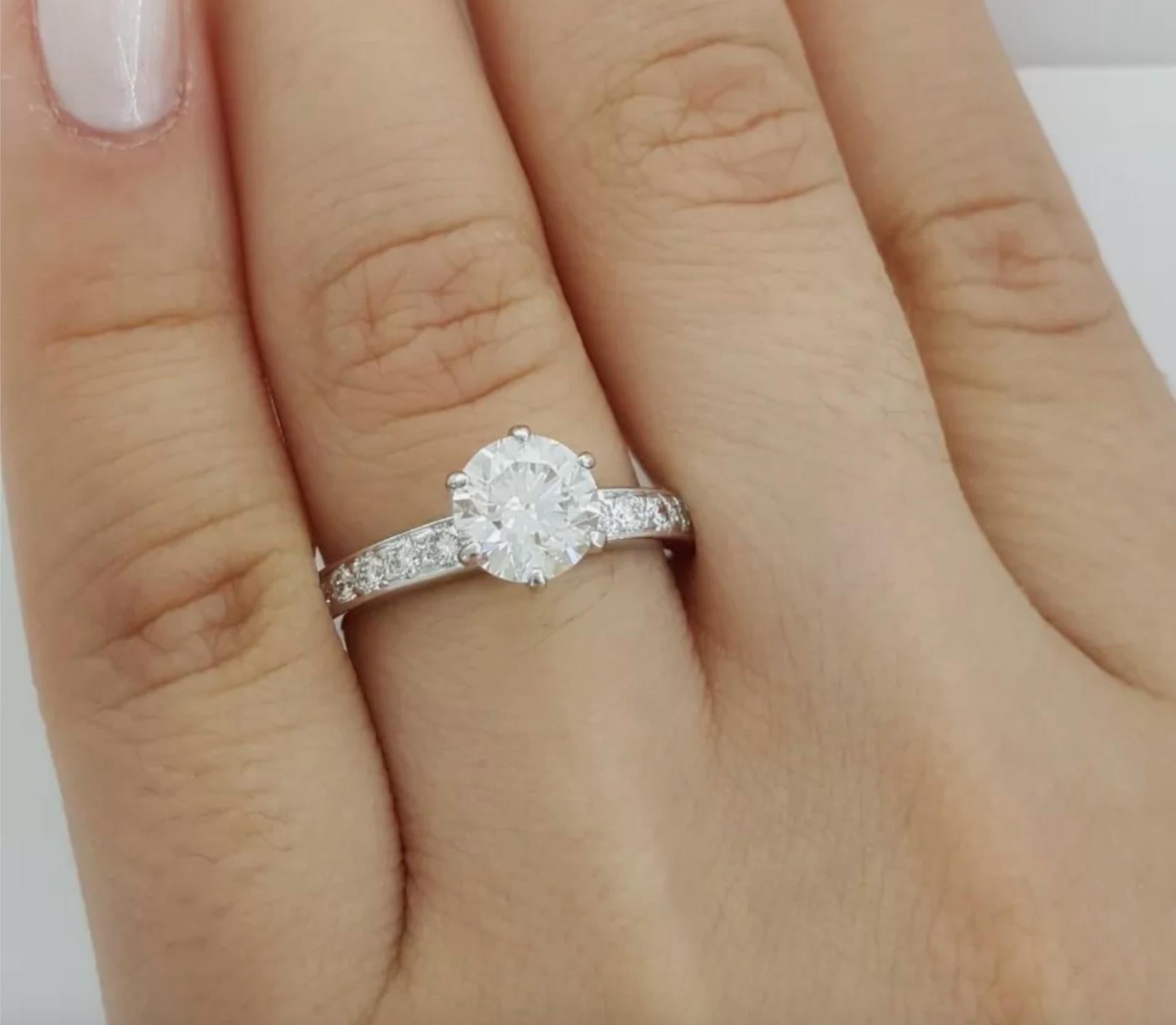 Contemporary Tiffany & Co., 1.39 Carat Diamond Engagement Ring For Sale