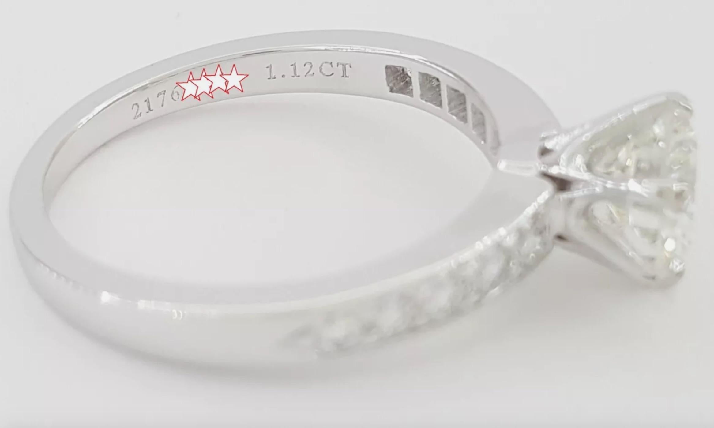 Women's Tiffany & Co., 1.39 Carat Diamond Engagement Ring For Sale