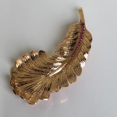 Tiffany & Co. 14 Karat Gold Feather Brooch Pin Ruby, Matching Ear Clips Set