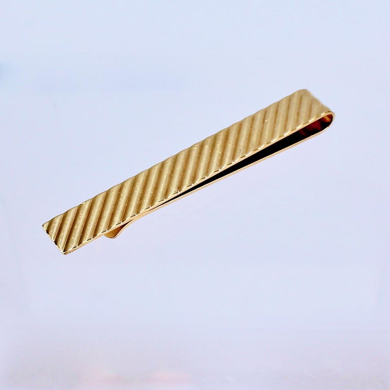 Tiffany and Co. 14 Karat Gold Modern Tie Clip or Tie Bar at 1stDibs