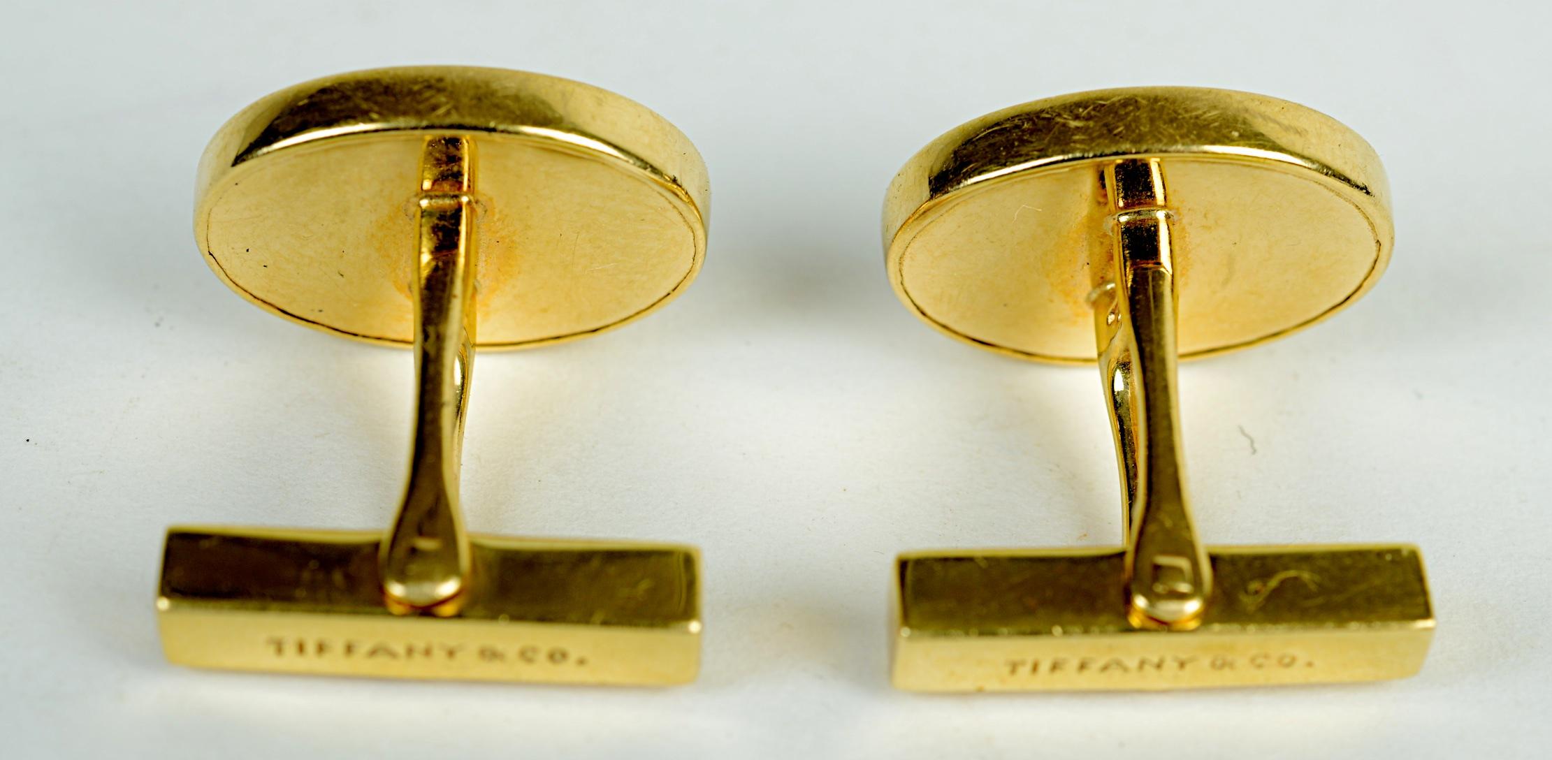 Tiffany & Co. 14 Karat Yellow Gold and Black Onyx Vintage Cufflinks In Good Condition For Sale In valatie, NY