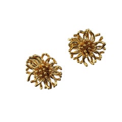 Tiffany & Co. 14 Karat Yellow Gold Anemone Clip-On Earrings #18644