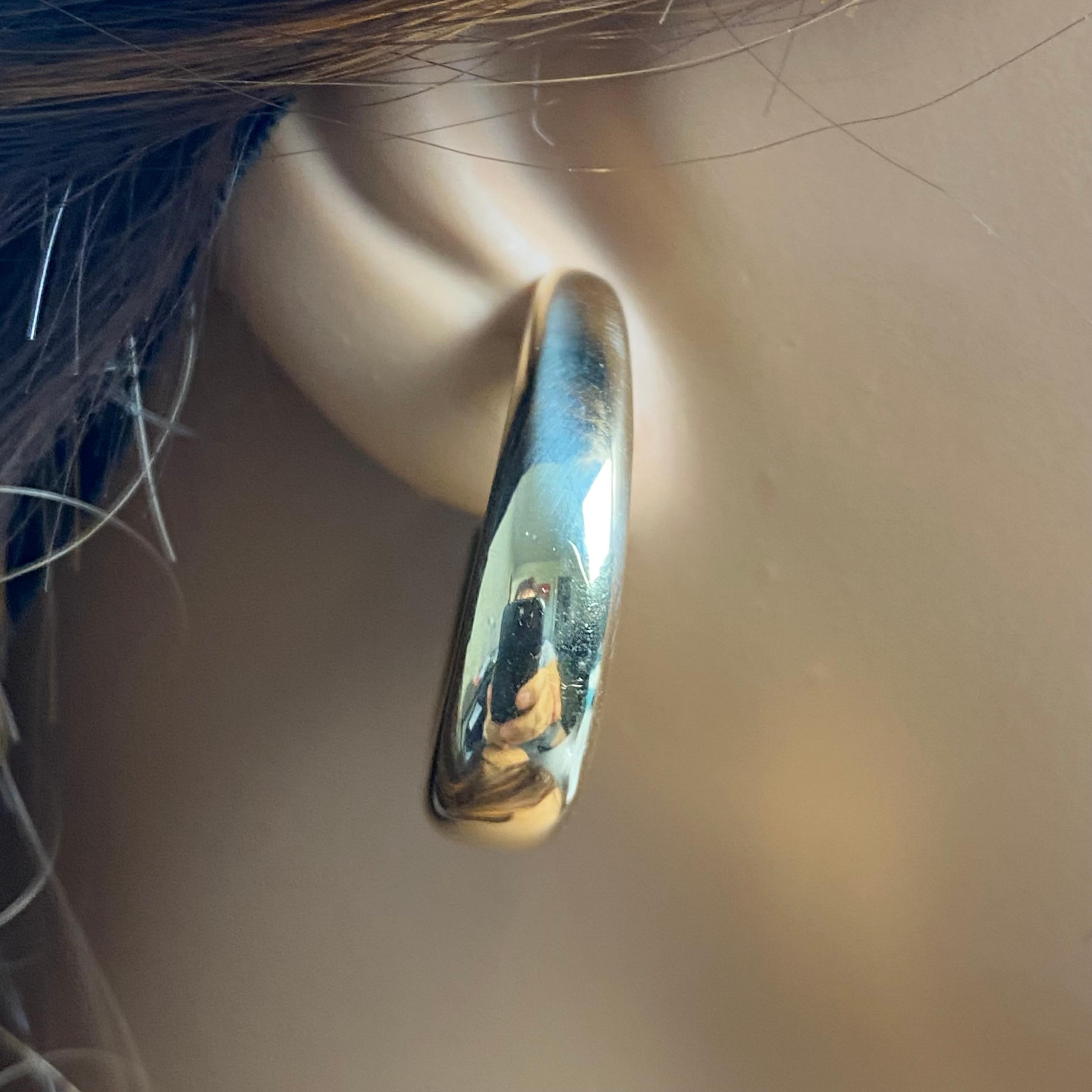 how are hoop earrings measured