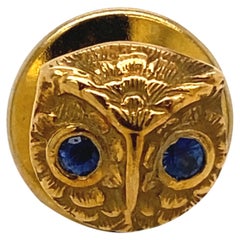 Tiffany & Co. 14 Karat Yellow Gold Sapphire Owl Lapel Pin, Circa 1950