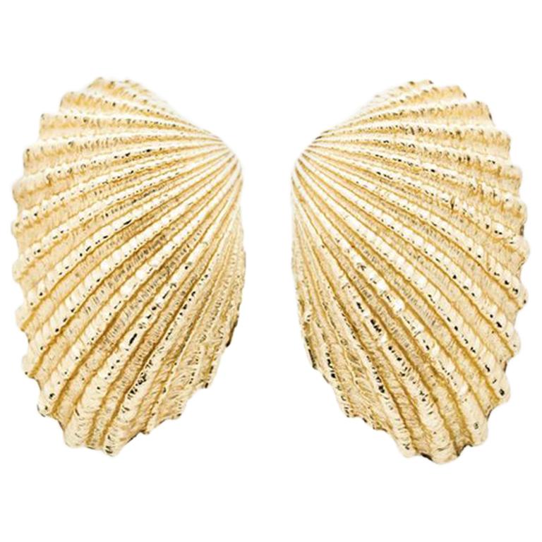 Tiffany & Co. 14 Karat Yellow Gold Scallop Shell Earrings, circa 1960s